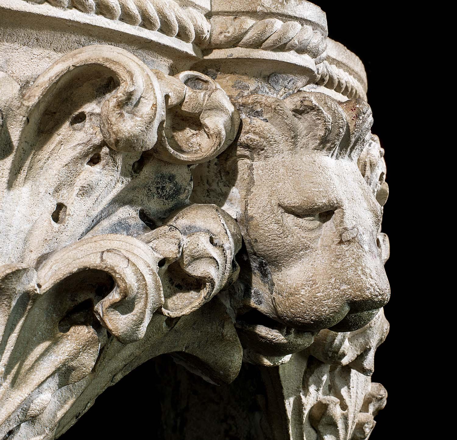 Antiker venezianischer Renaissance-Kamin aus dem 15. Jahrhundert im Zustand „Gut“ im Angebot in London, GB