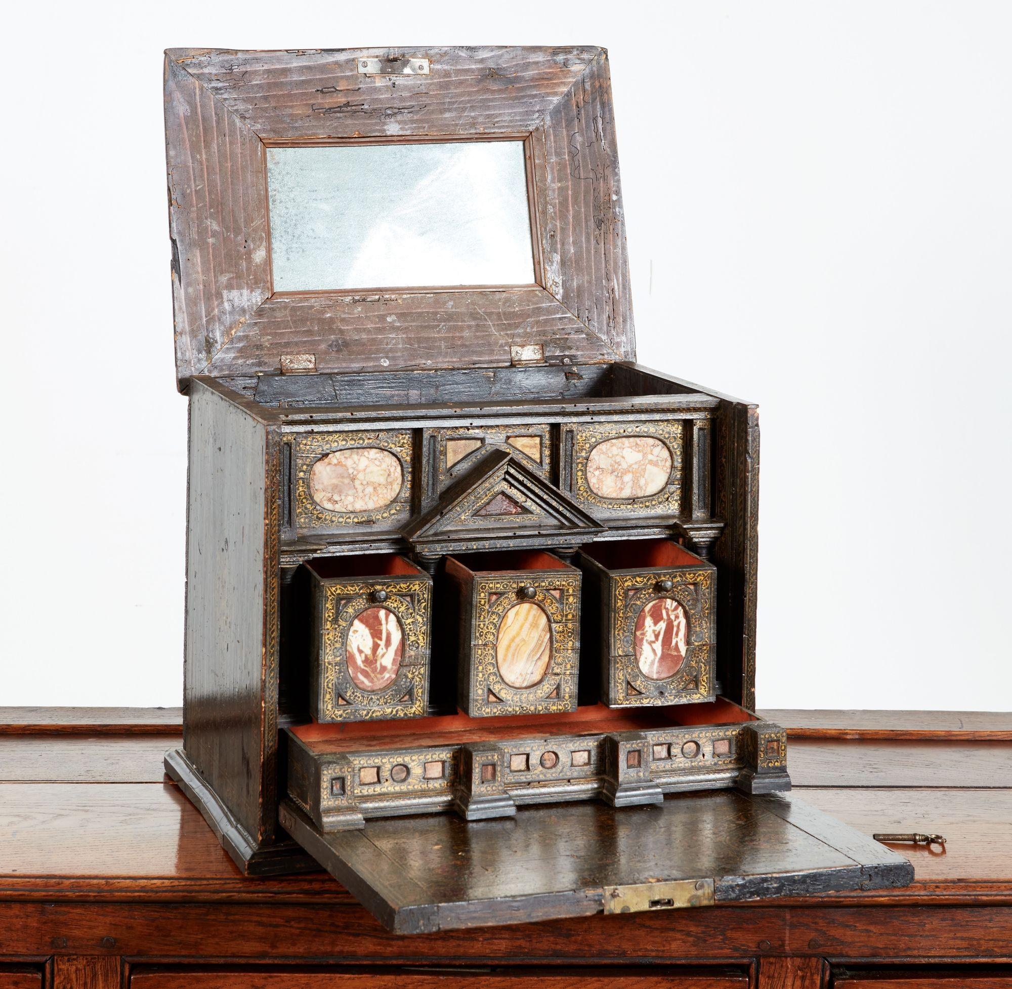 Venetian Renaissance Jewelry Chest For Sale 4