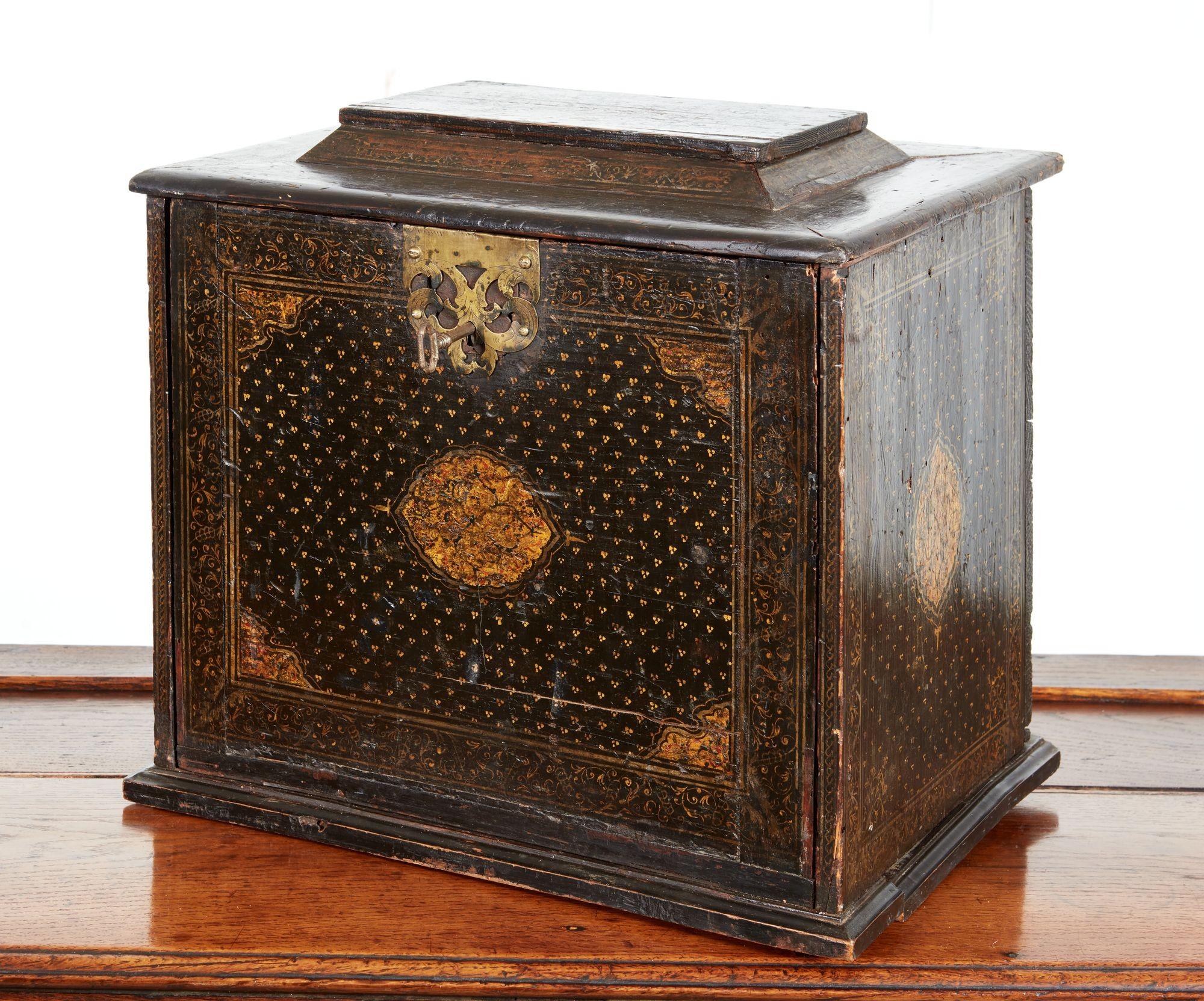 Italian Venetian Renaissance Jewelry Chest For Sale