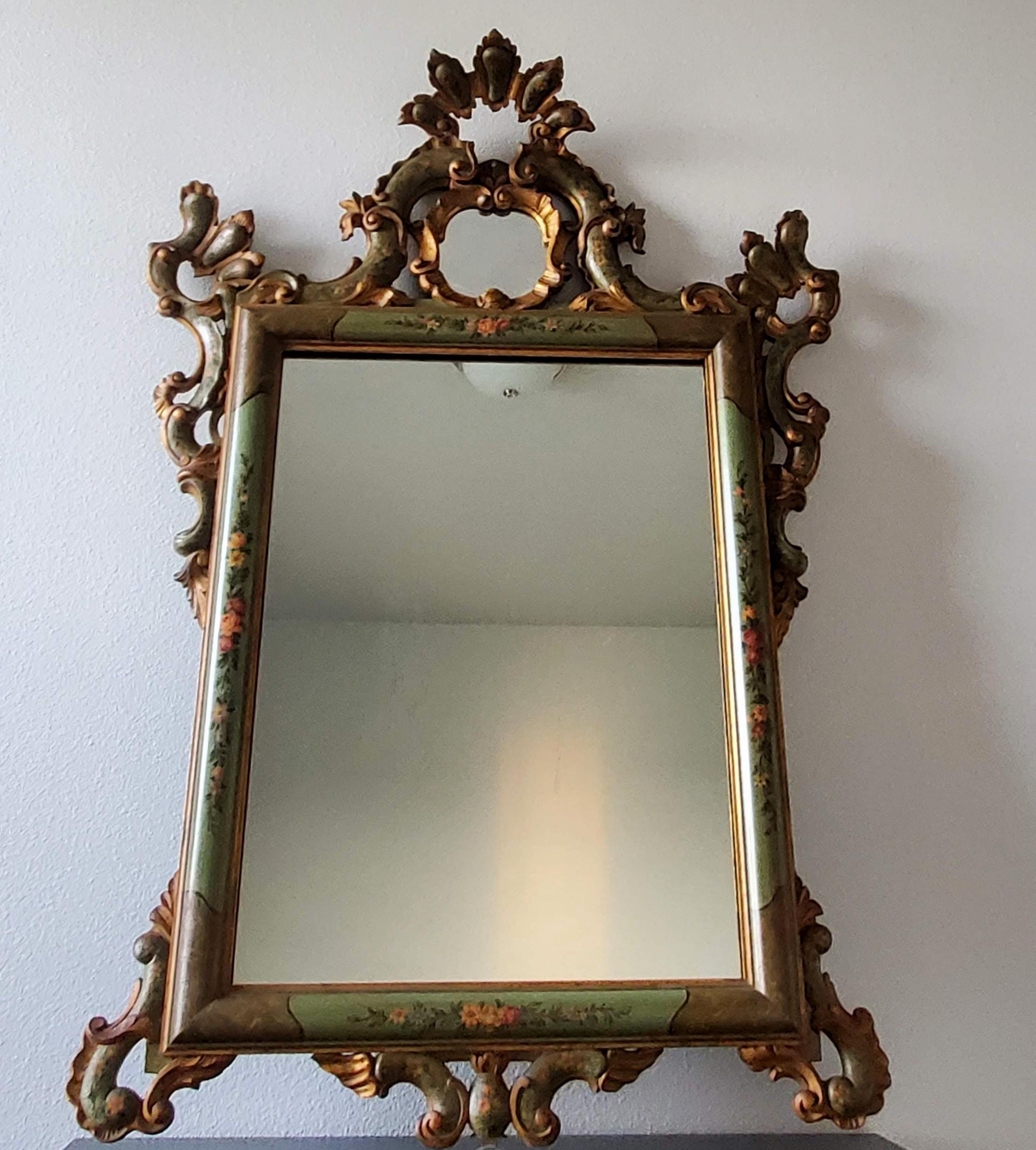 Venetian Rococo Carved Polychrome Painted Green Gilt Wood Frame Wall Mirror For Sale 2
