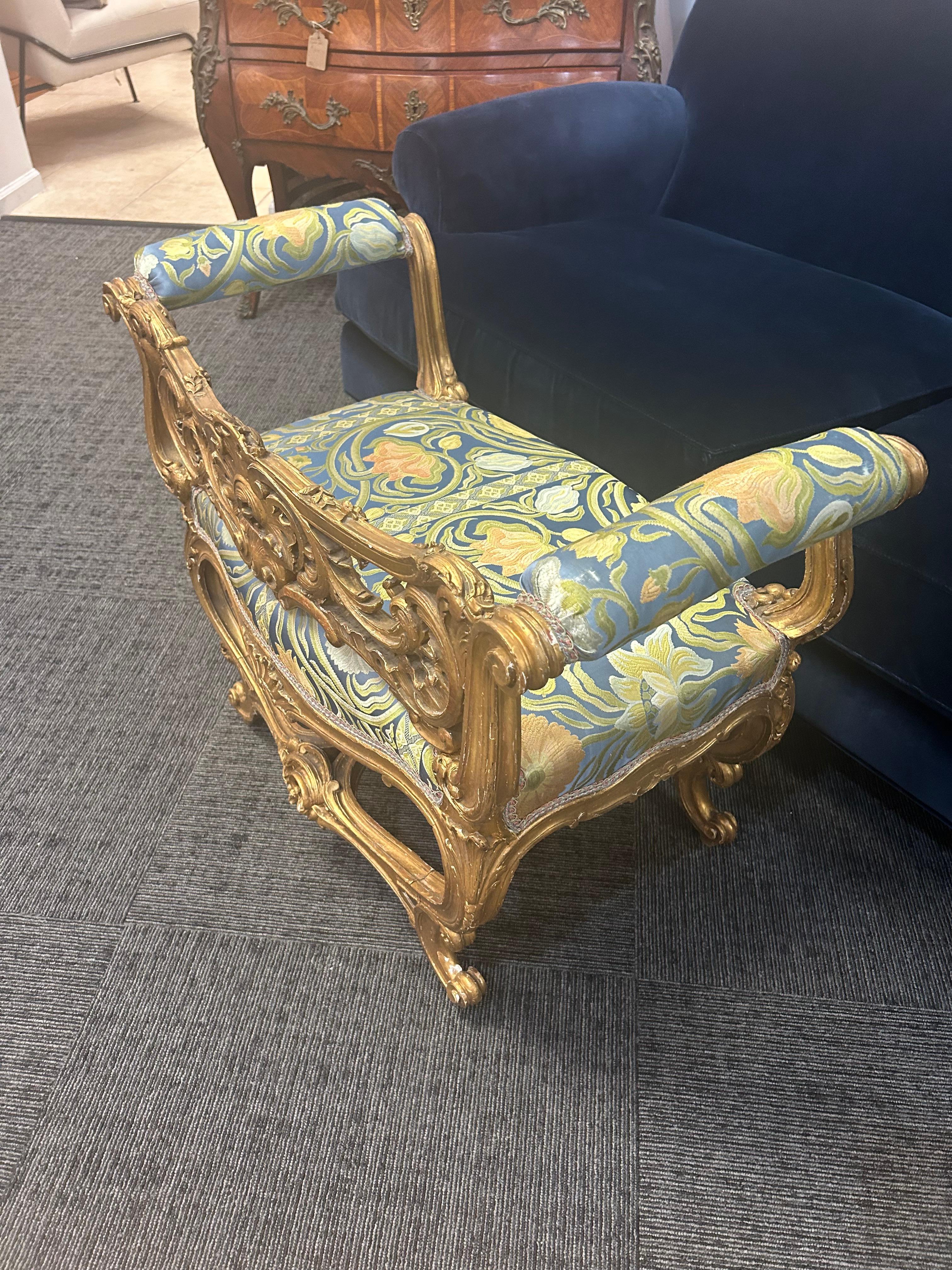 Veneciano  asiento de ventana rococó Giltwood..siglo XIX . en venta 5