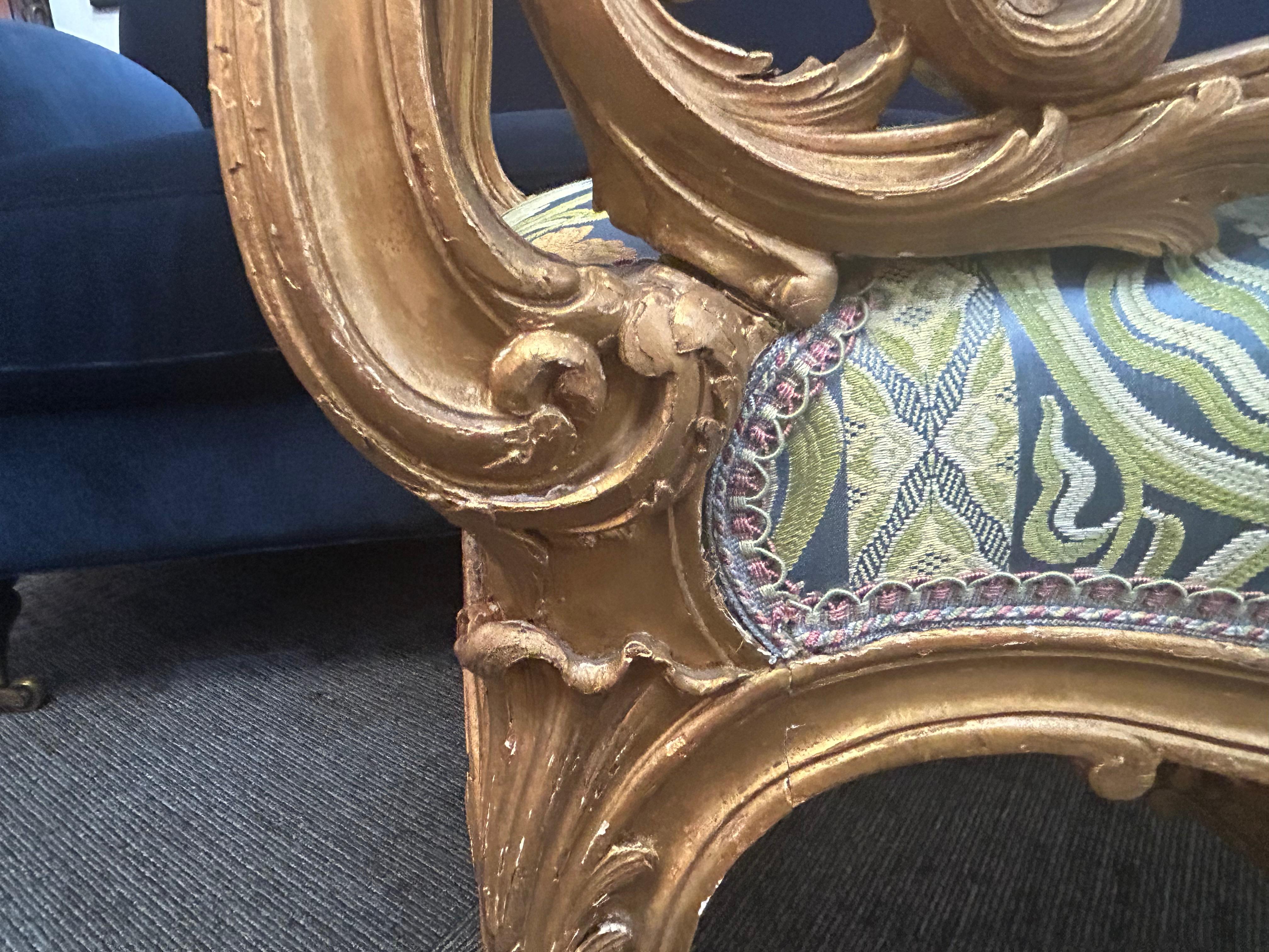 Veneciano  asiento de ventana rococó Giltwood..siglo XIX . en venta 8