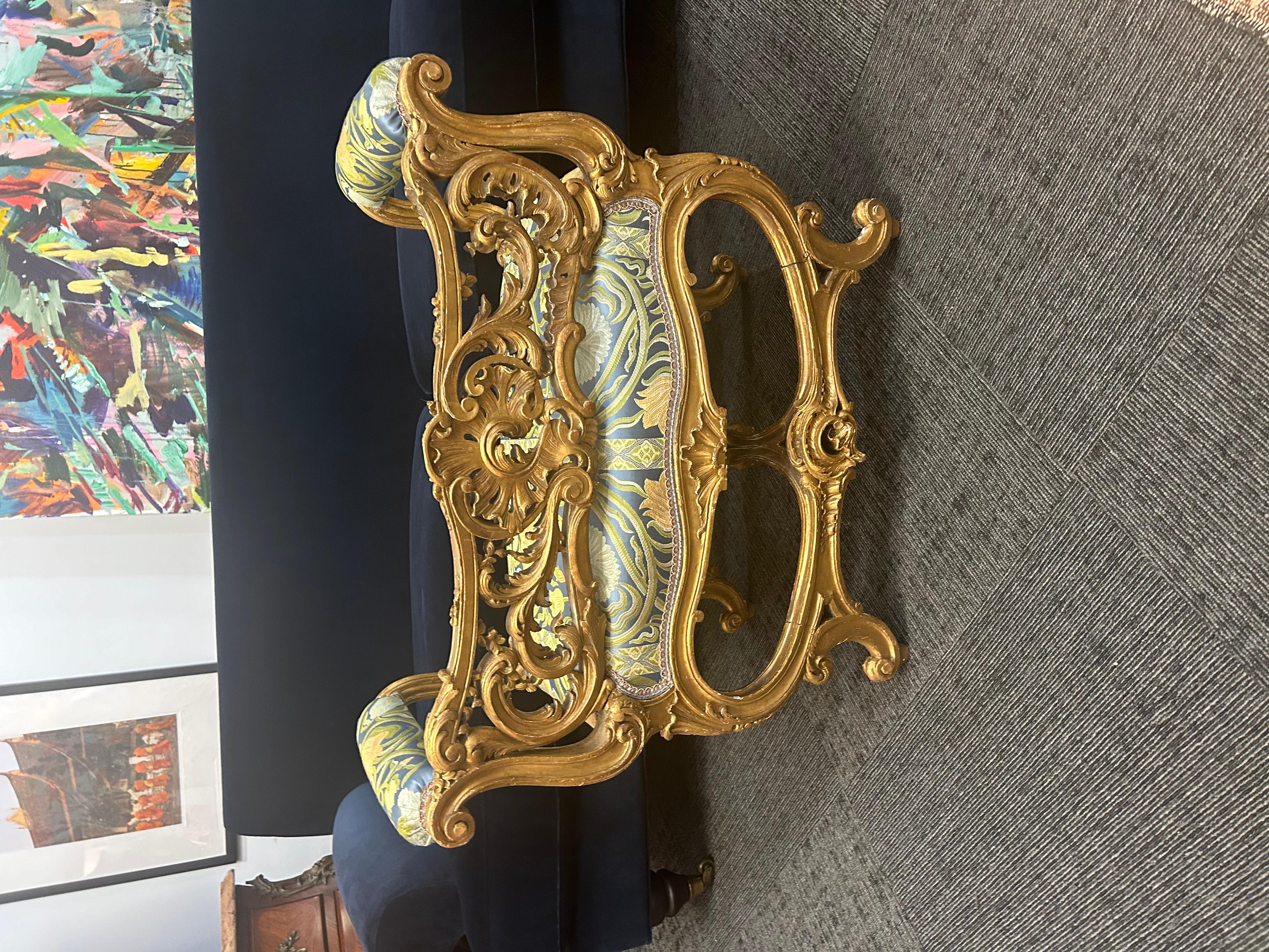 Veneciano  asiento de ventana rococó Giltwood..siglo XIX . en venta 9