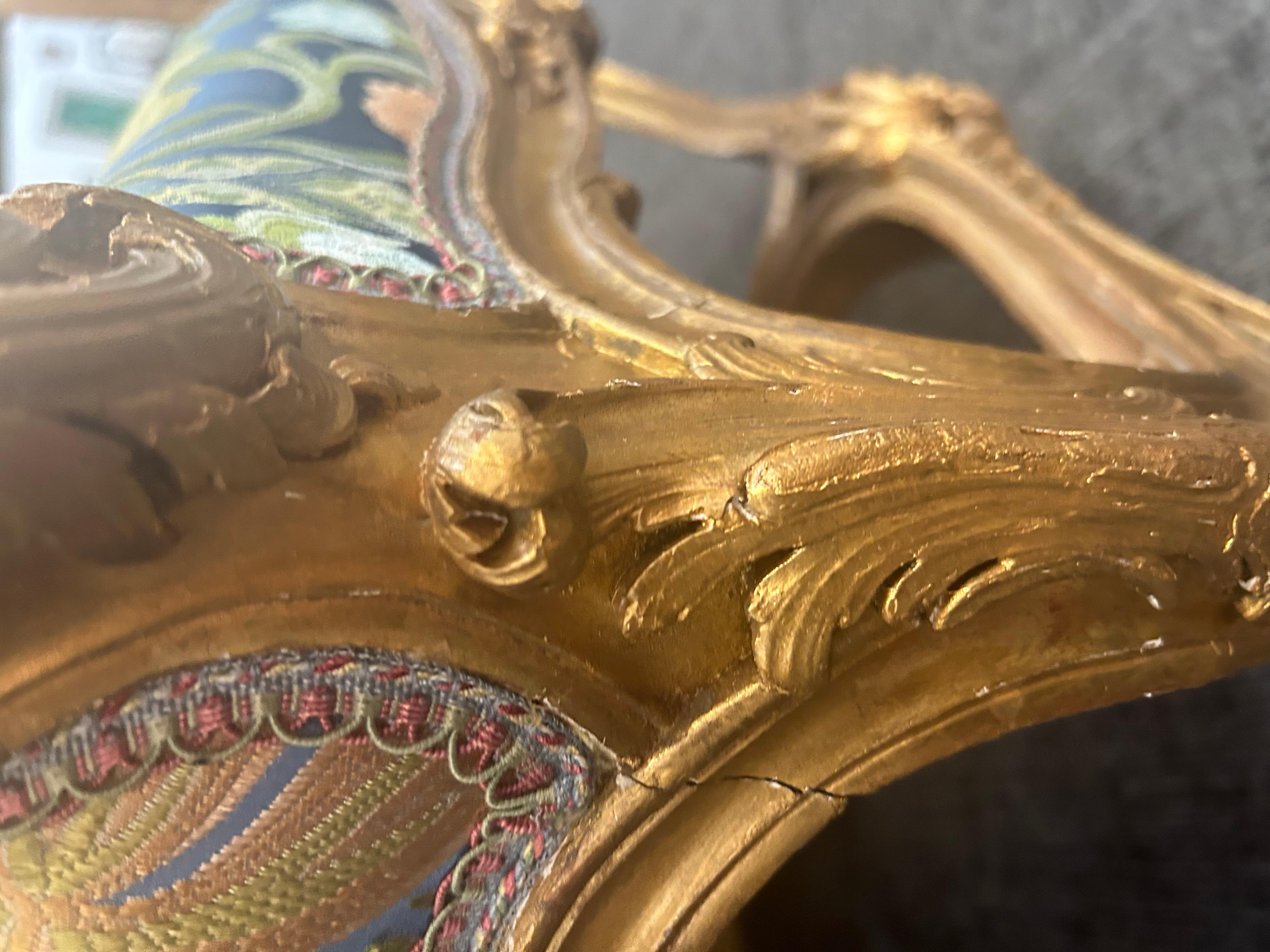 Veneciano  asiento de ventana rococó Giltwood..siglo XIX . en venta 1