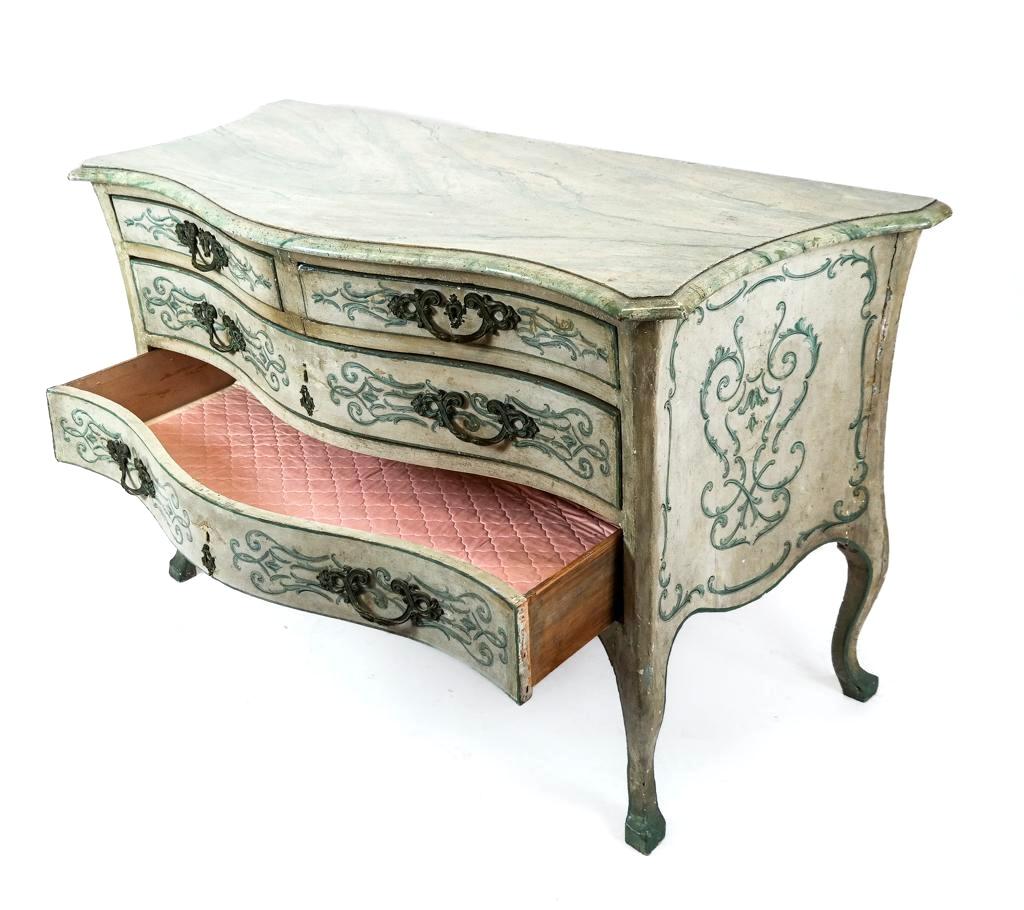 18th Century and Earlier Venetian Rococo Painted Commode For Sale