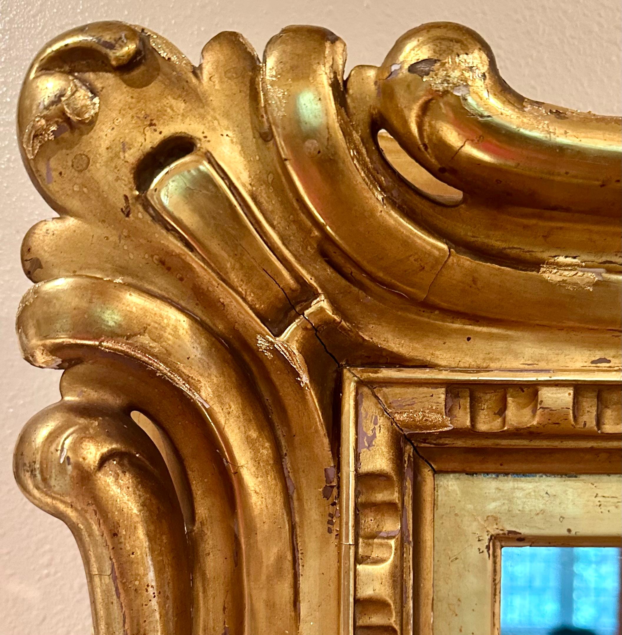 Venezianischer Sansovino Palastspiegel im frühbarocken Stil, geschnitzt und vergoldet (Barock) im Angebot