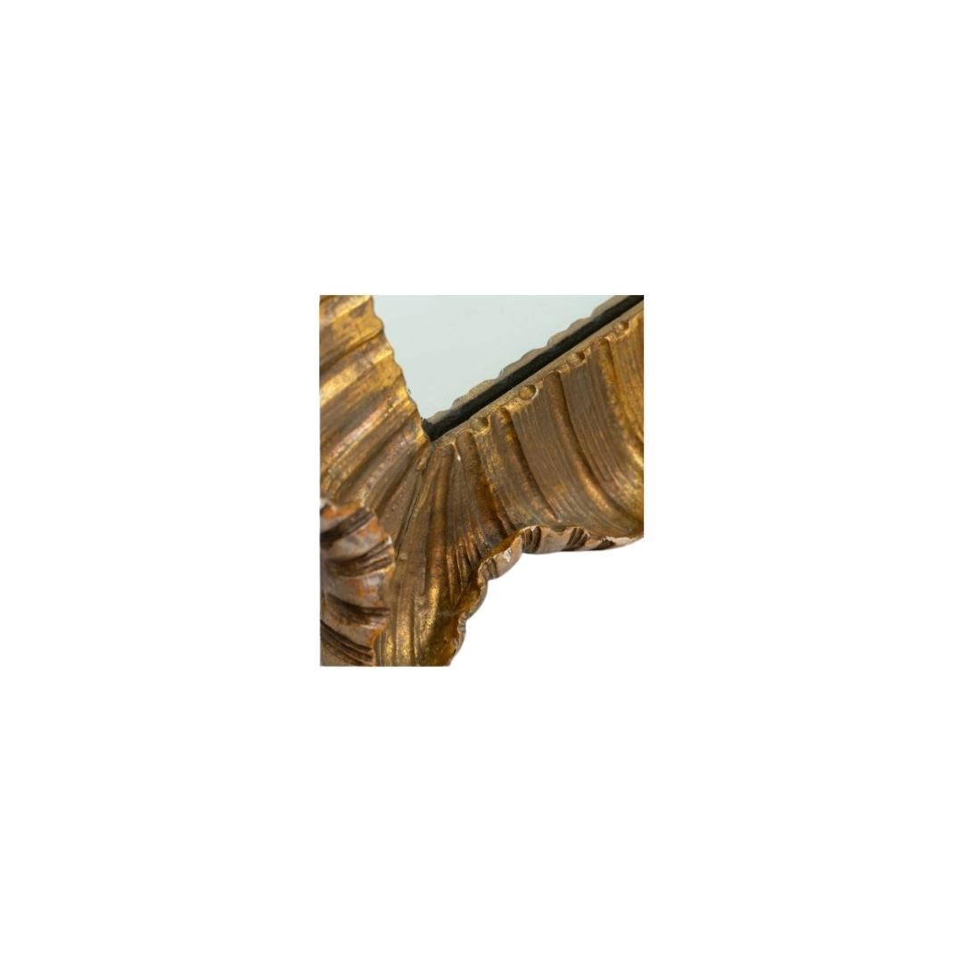 Venetian Scalloped Mirror In Good Condition In Brooklyn, NY