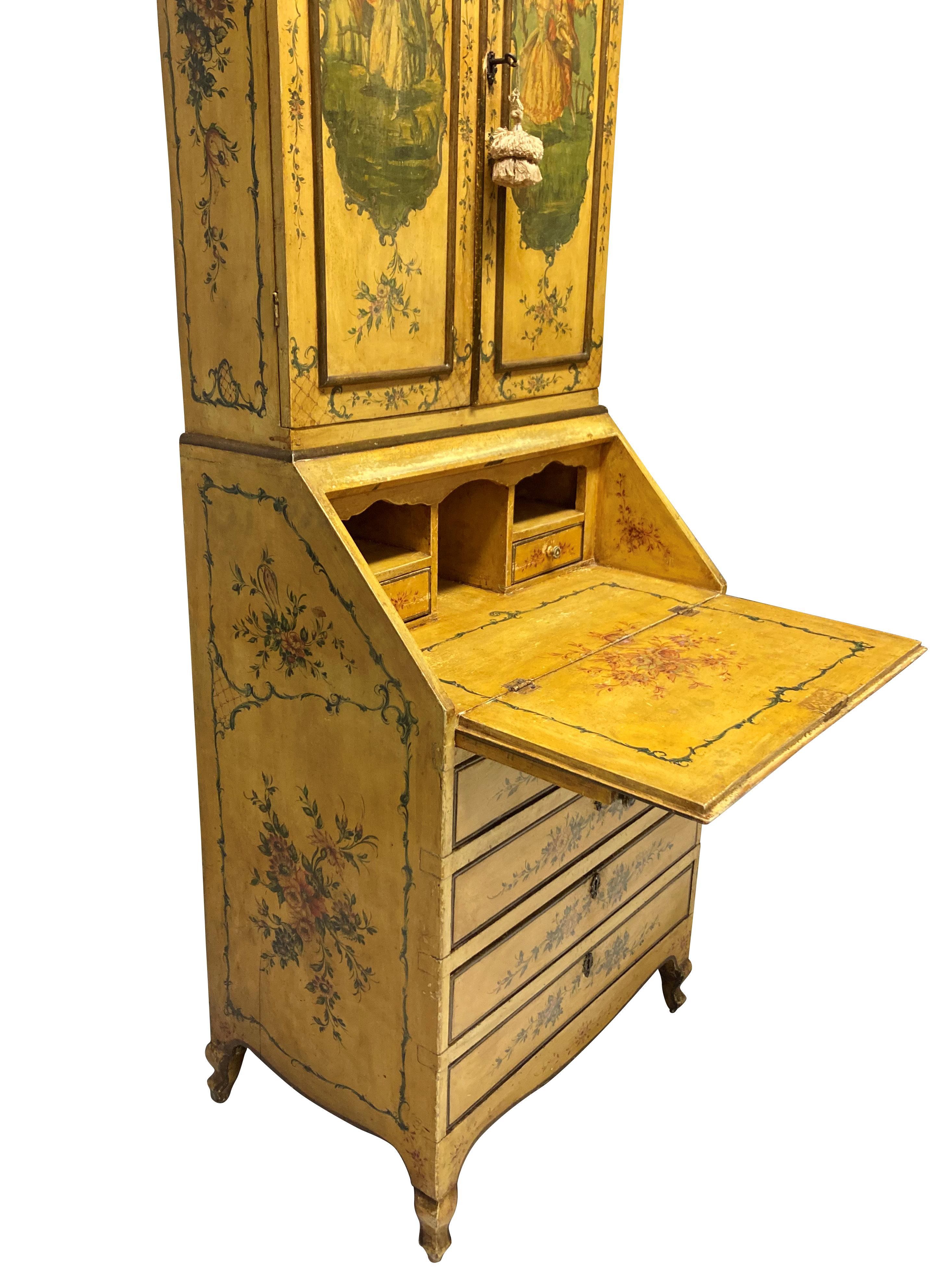 Venetian Secretaire Cabinet in Hand Painted Yellow Lacquer In Good Condition For Sale In London, GB