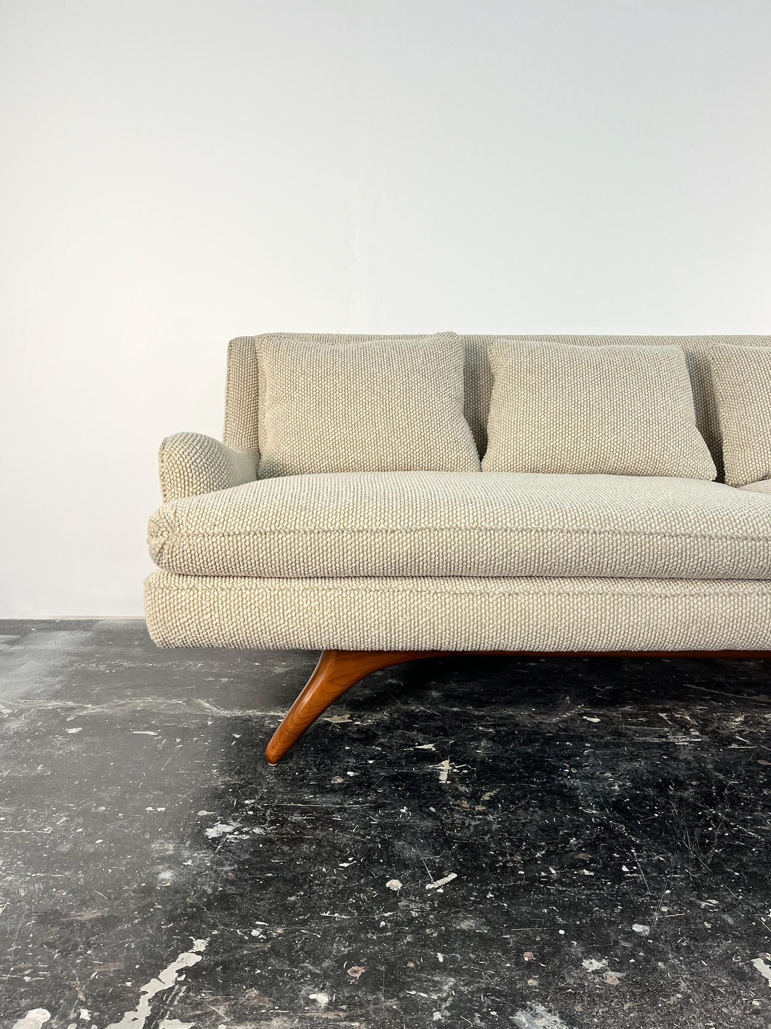 Mid-Century Modern Venetian Sofa by Vladimir Kagan For Sale