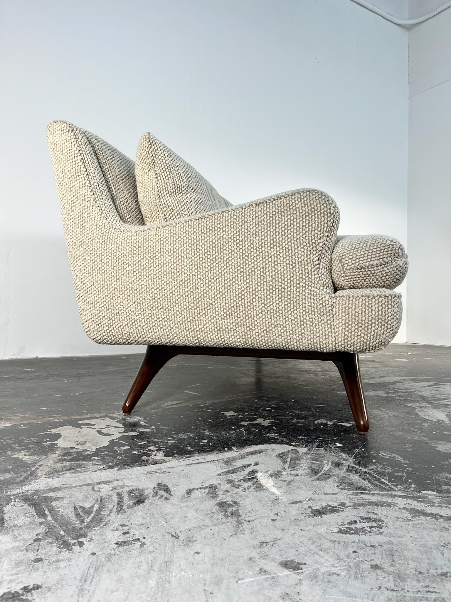 Contemporary Venetian Sofa by Vladimir Kagan For Sale