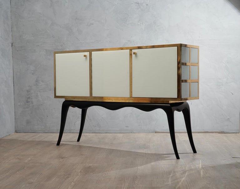 Venetian Squared White Glass and Brass Italian Mid-Century Sideboard, 1950 In Good Condition For Sale In Rome, IT