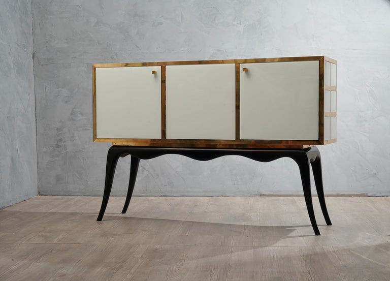 Venetian Squared White Glass and Brass Italian Mid-Century Sideboard, 1950 For Sale 4