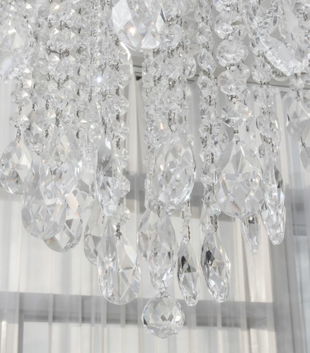 Contemporary Venetian Style 18-Arm Crystal Chandelier For Sale