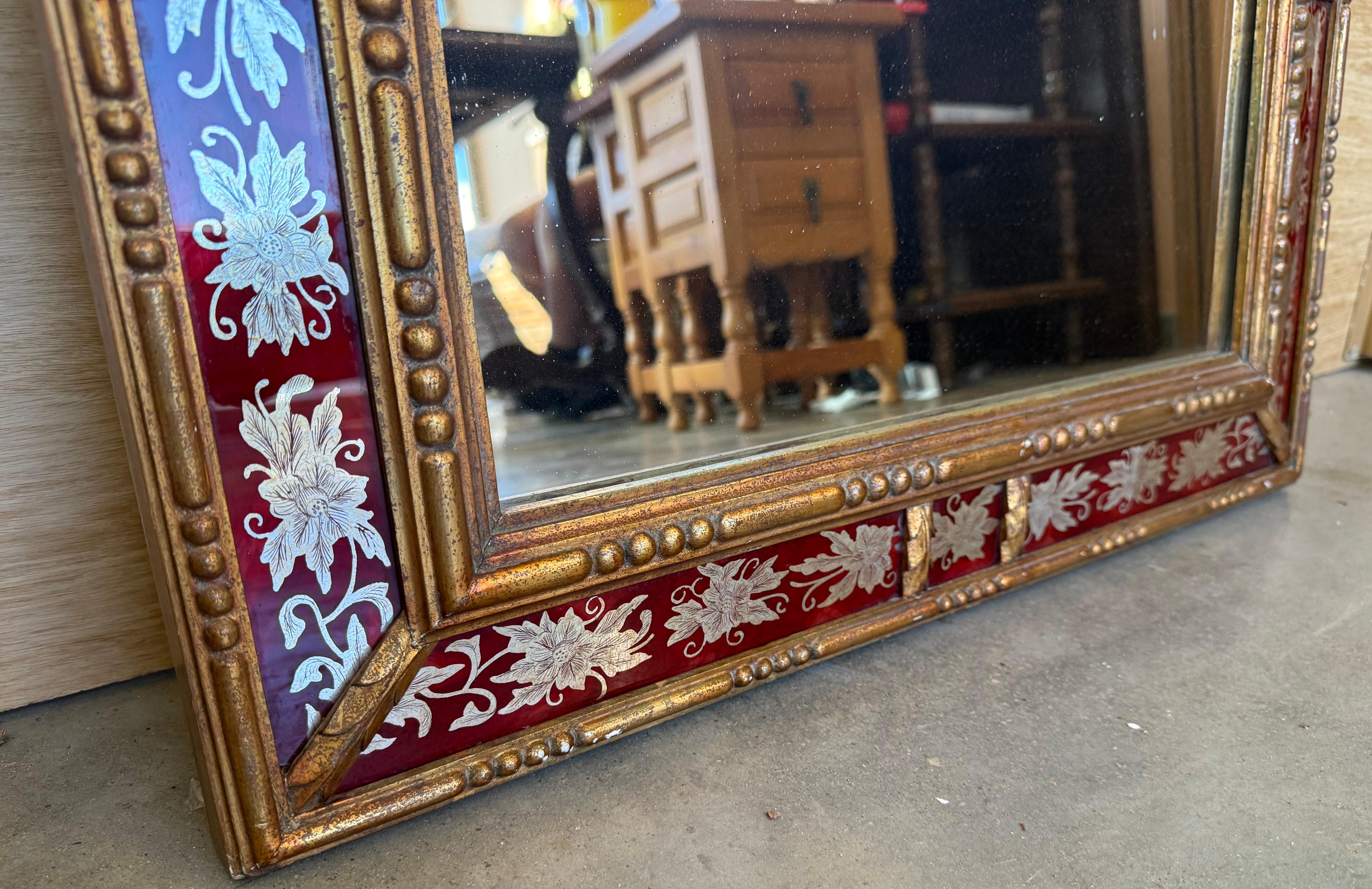 Venetian Style Carved Wood Gilted Mirror with Red Glass Border in vendita 3