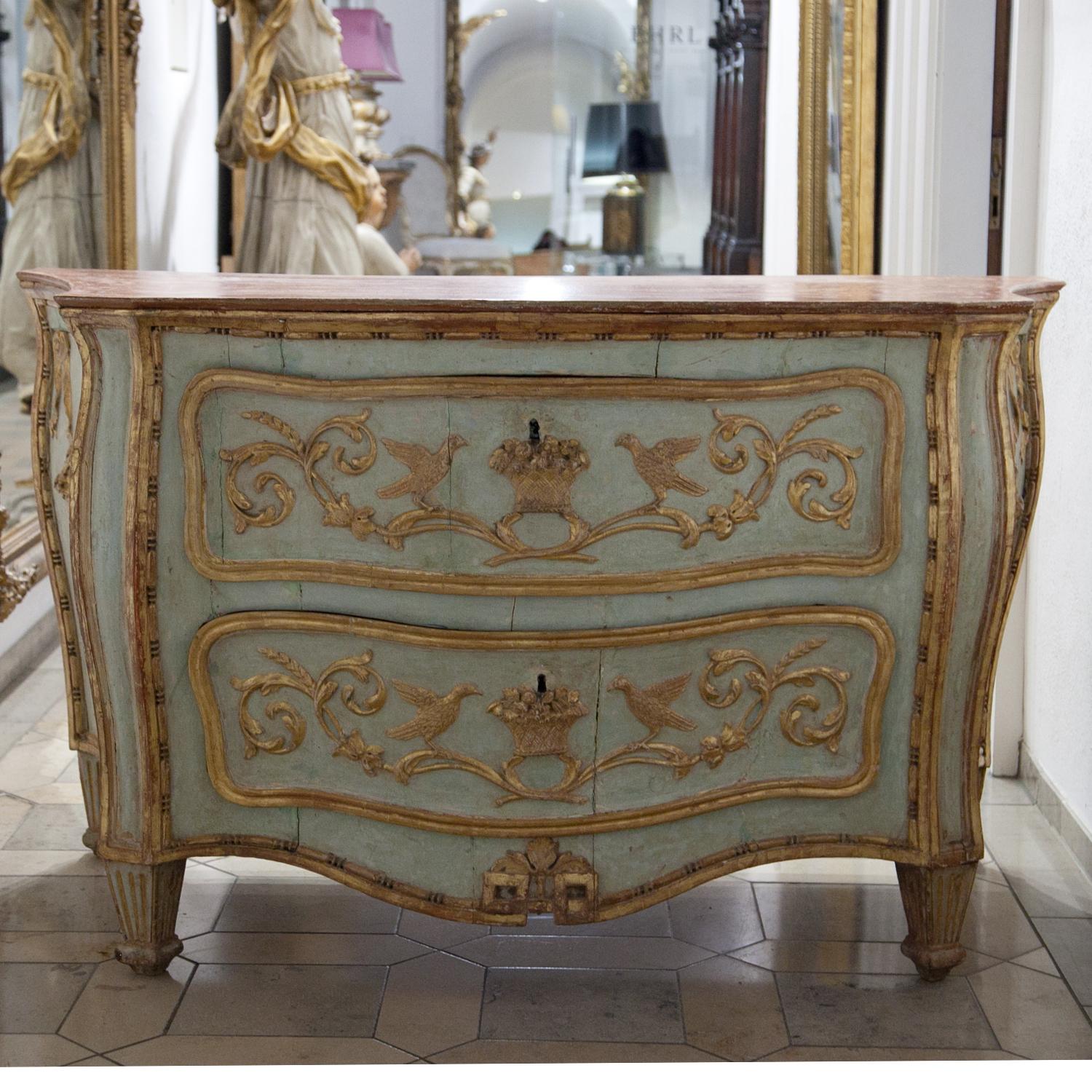 Venetian-Style Chest of Drawers, Probably Southern Germany, 18th Century In Good Condition For Sale In Greding, DE