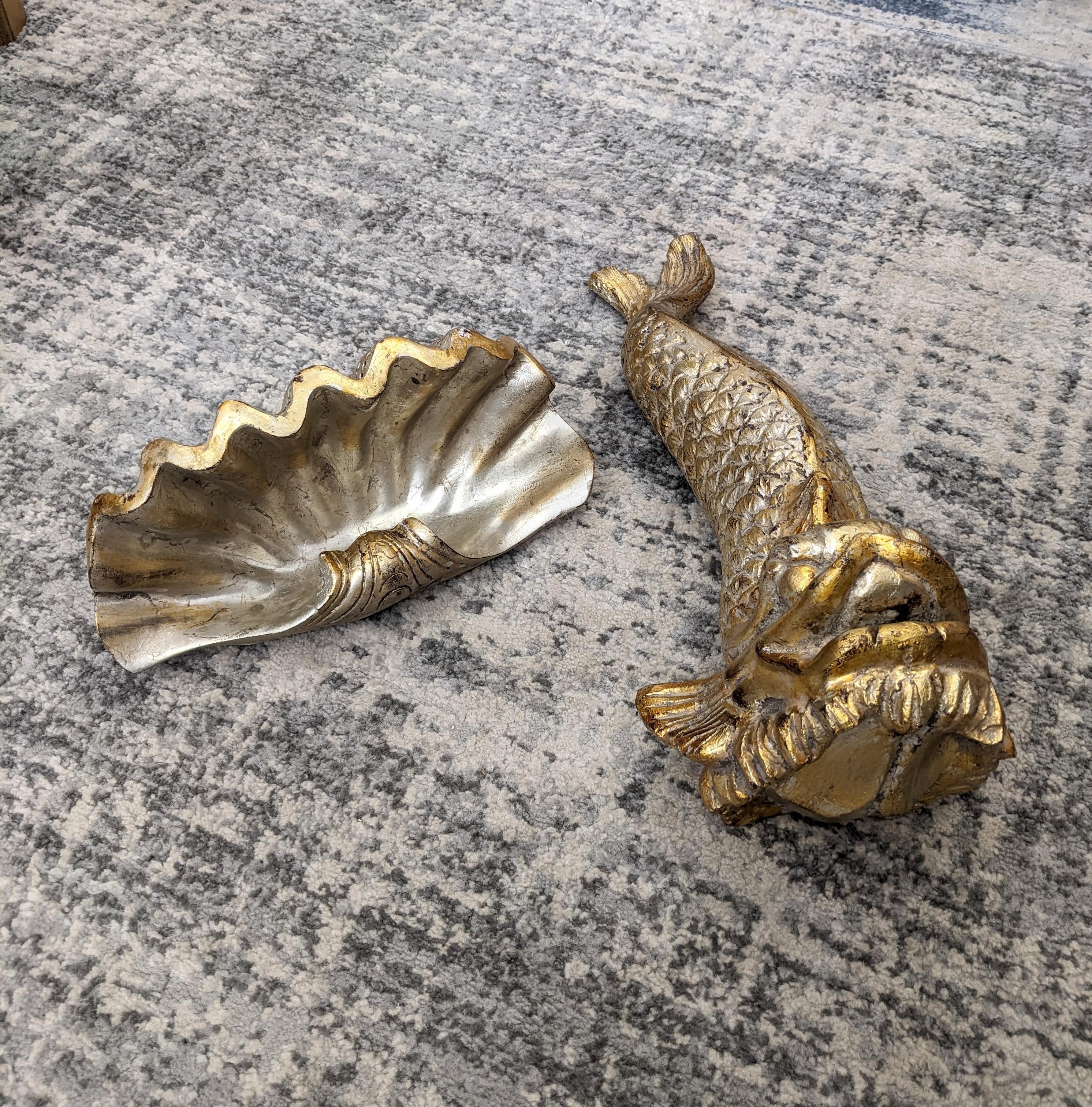 Venetian Style Classical Dolphin and Clam Wall Decoration In Good Condition For Sale In Riverdale, NY