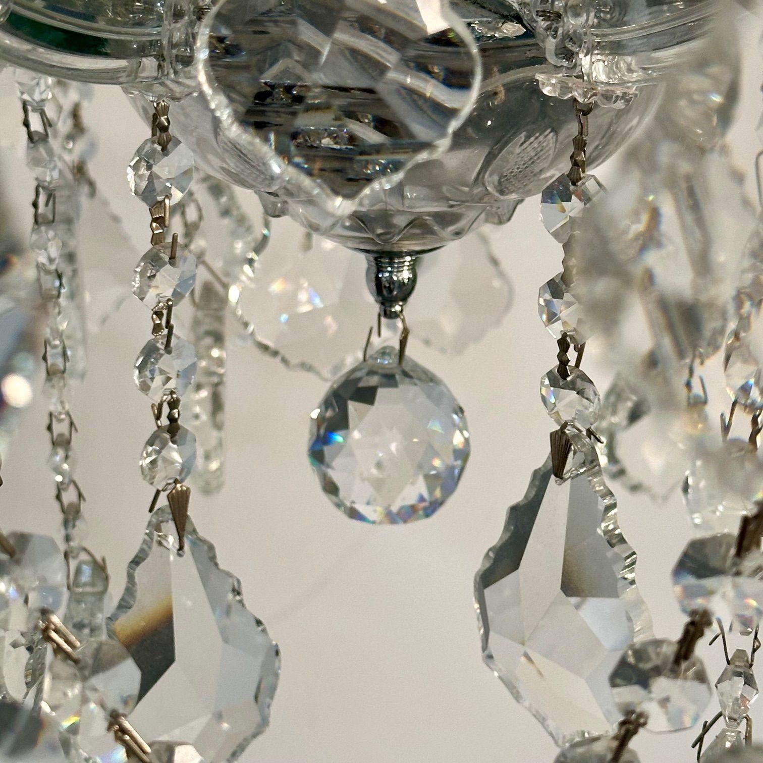 Venetian Style Crystal Chandelier, 19 Light For Sale 2