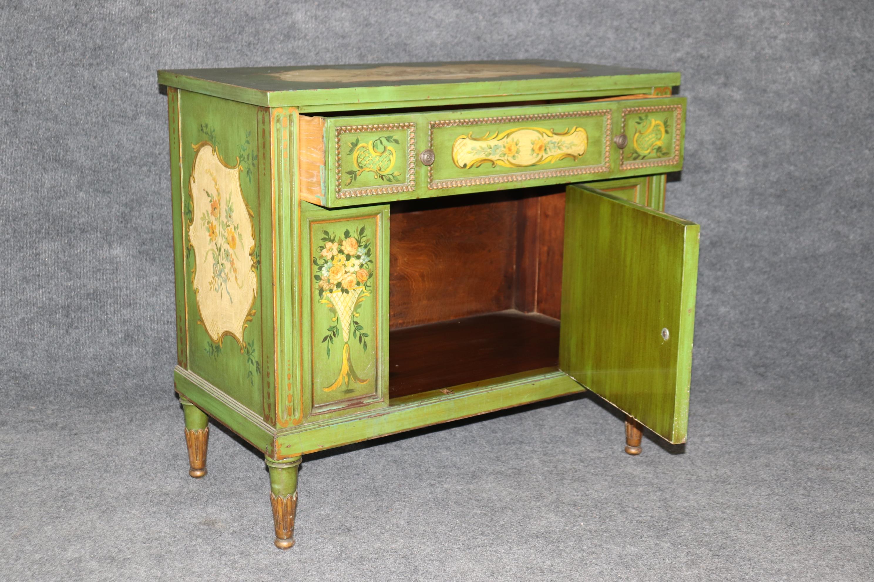 Venetian Style Green Floral Paint Decorated Commode In Good Condition For Sale In Swedesboro, NJ