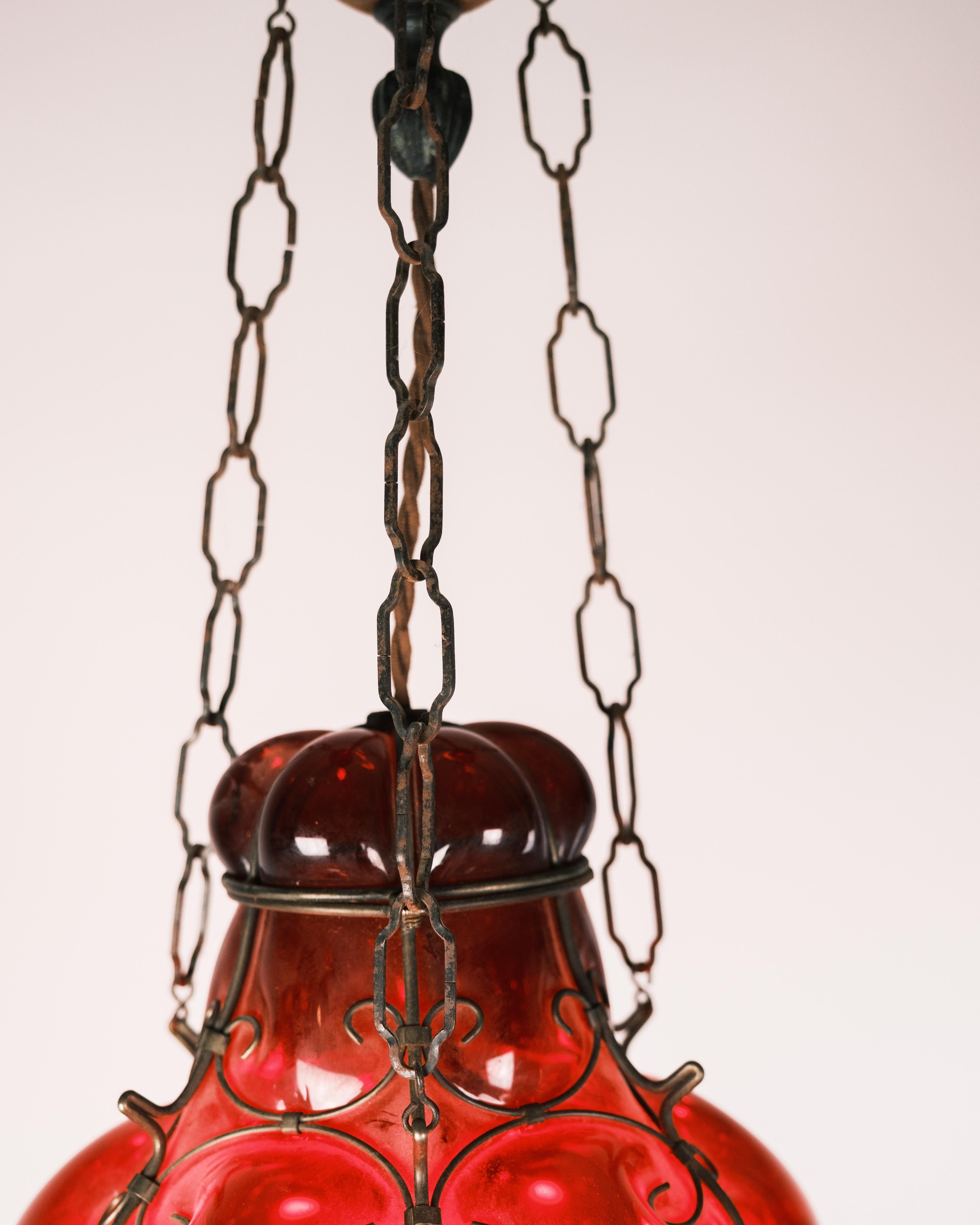 Colgante farol/rejilla estilo veneciano de cristal rojo rubí de los años 50 Moderno de mediados de siglo en venta