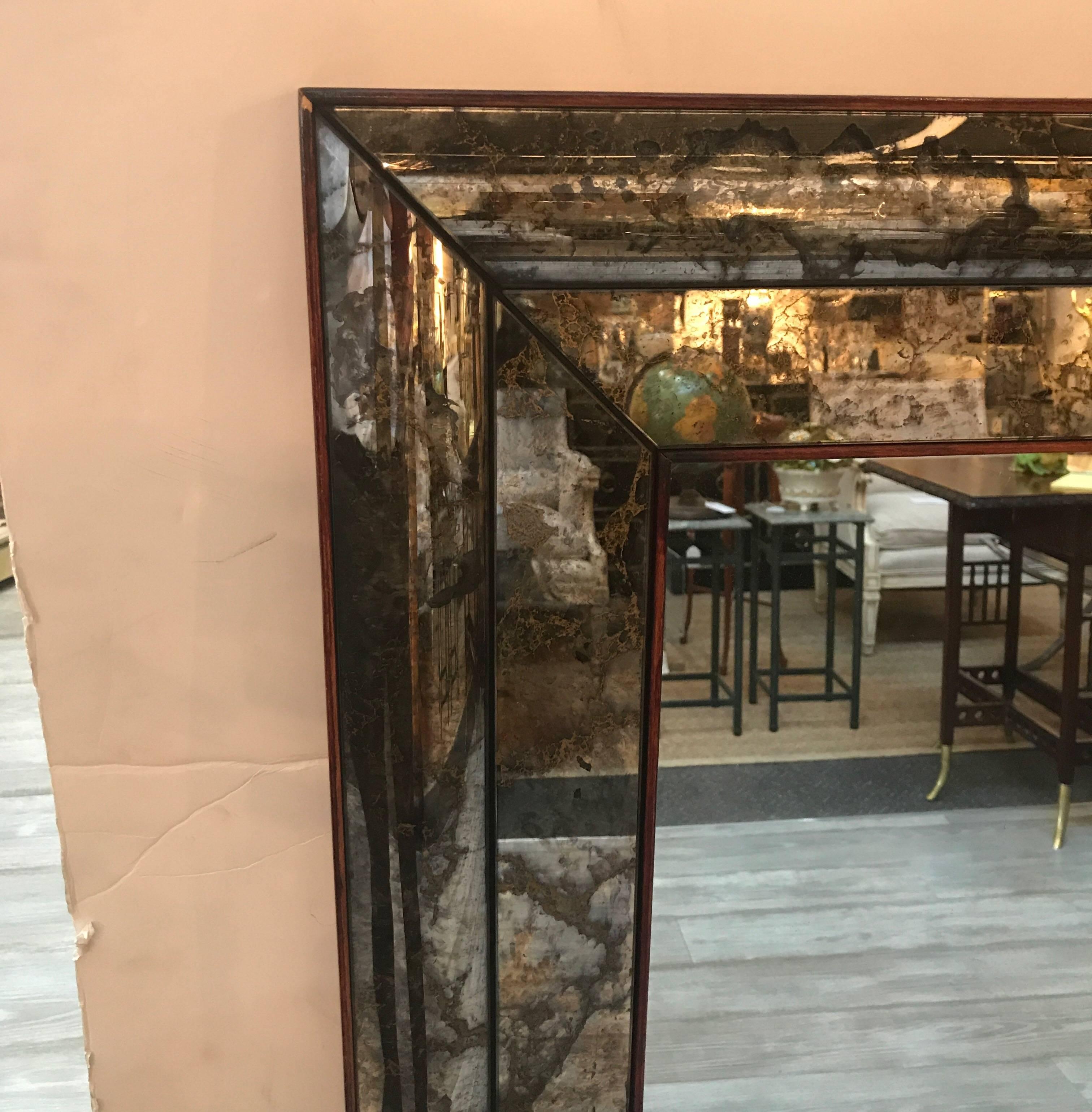 Venetian Style Midcentury Wall Mirror In Excellent Condition In Lambertville, NJ