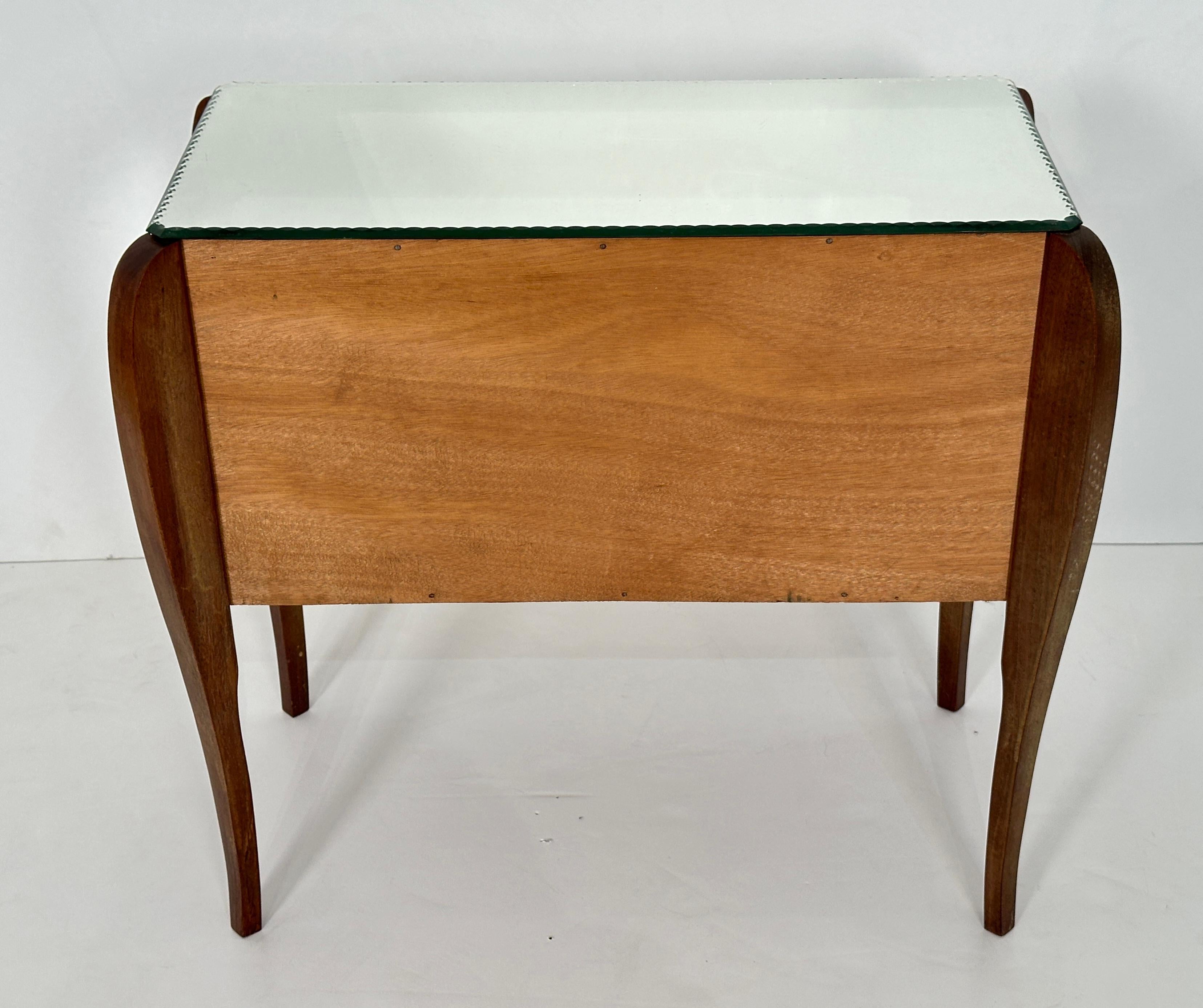 Venetian Style Mirrored Chest or End Table from Italy For Sale 2
