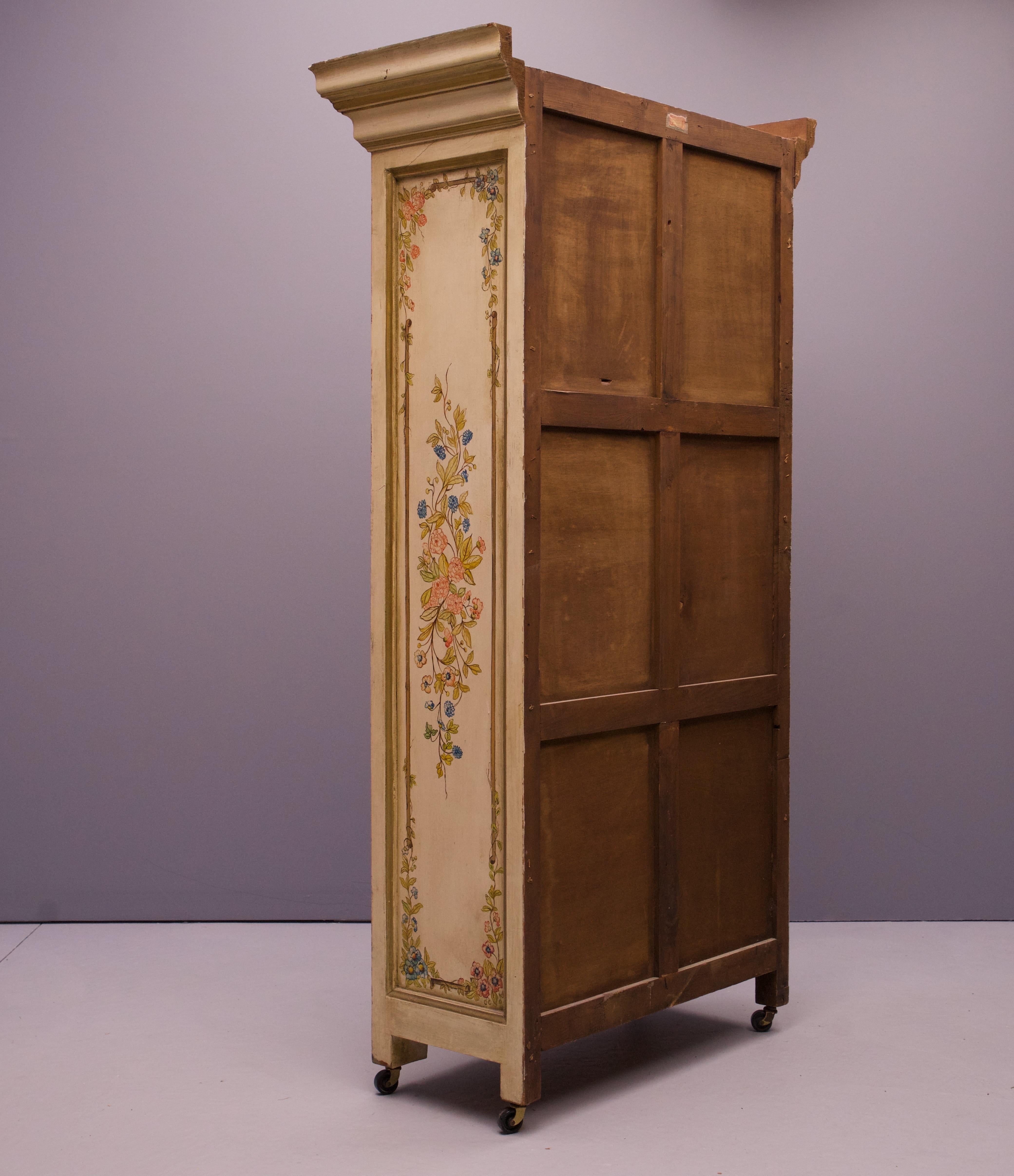Dipinto Armadio dipinto in stile veneziano Vintage in vendita
