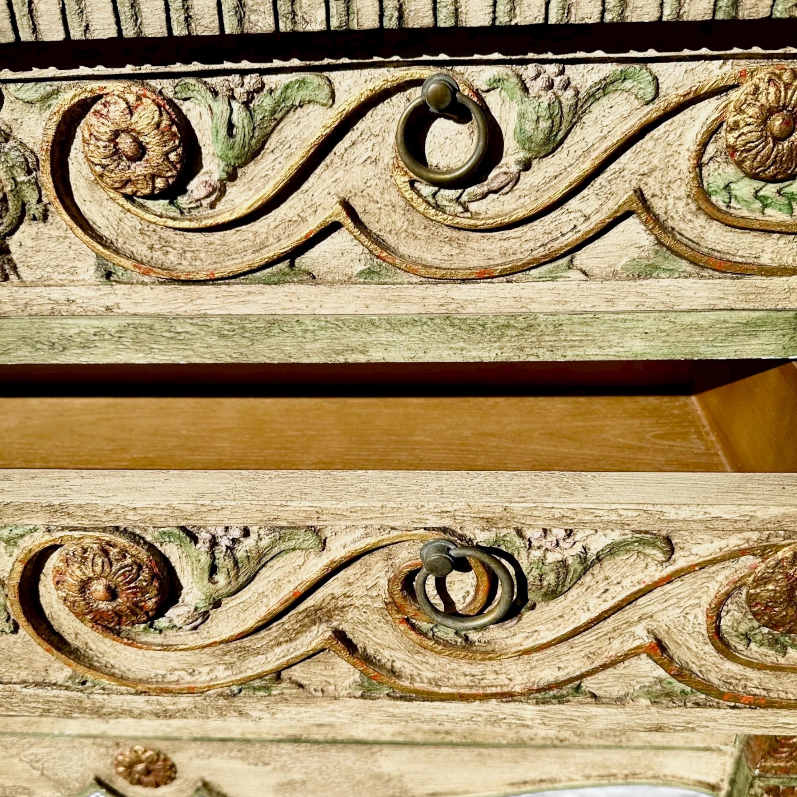 Venetian Style Painted Palm Beach Regency John Widdicomb Chest of Drawers in vendita 7