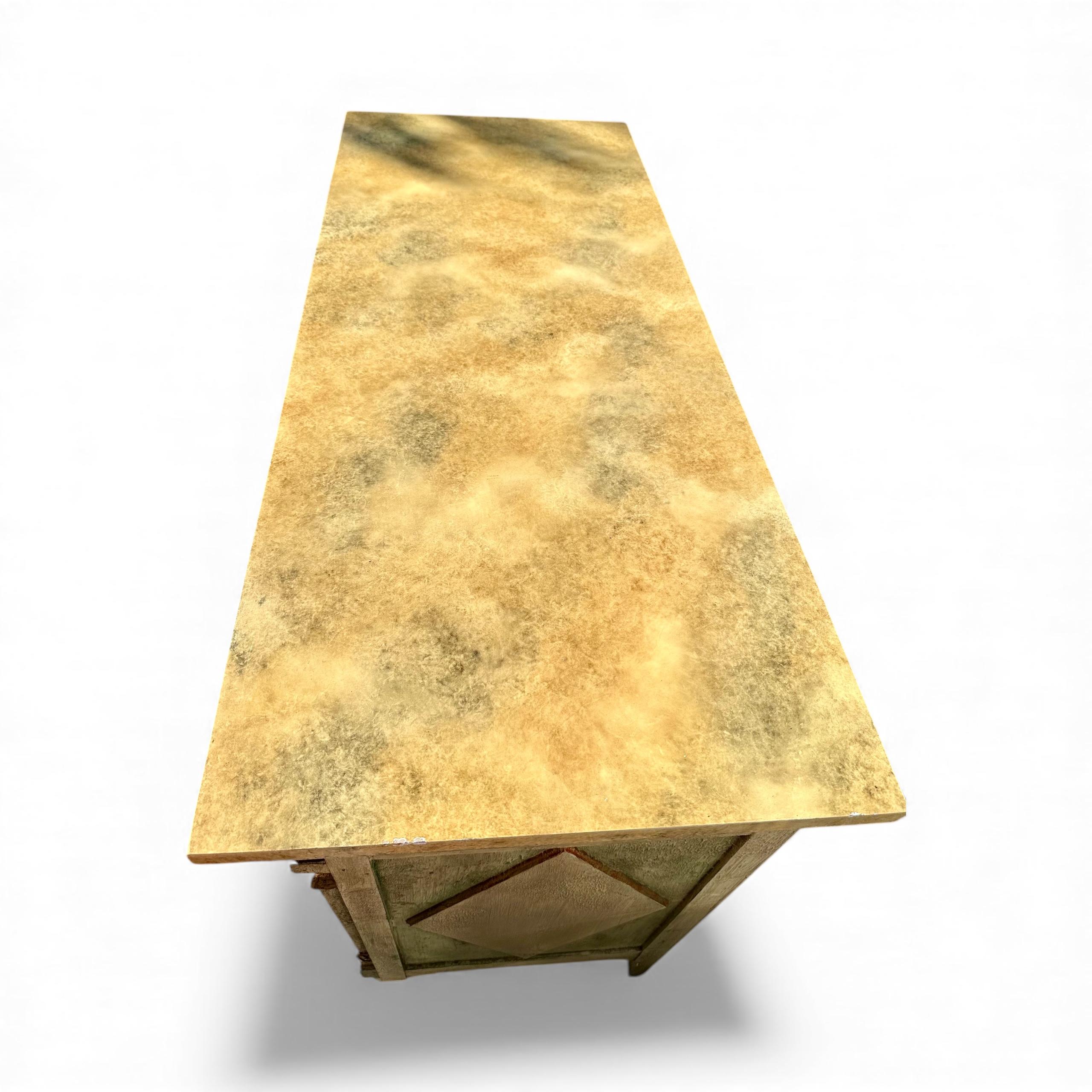 Venetian Style Painted Palm Beach Regency John Widdicomb Chest of Drawers in vendita 1