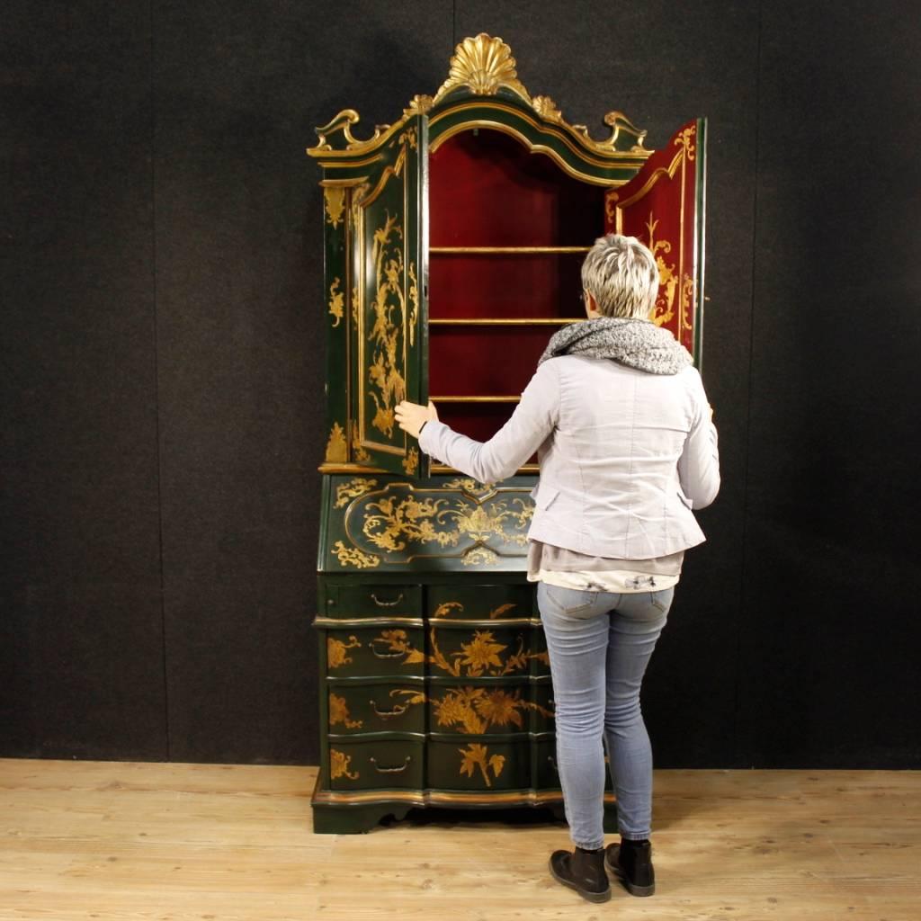 Venetian Trumeau in Lacquered and Gilt Wood from 20th Century 8