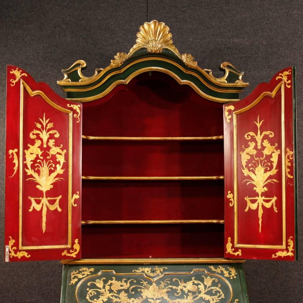 Venetian Trumeau in Lacquered and Gilt Wood from 20th Century 3