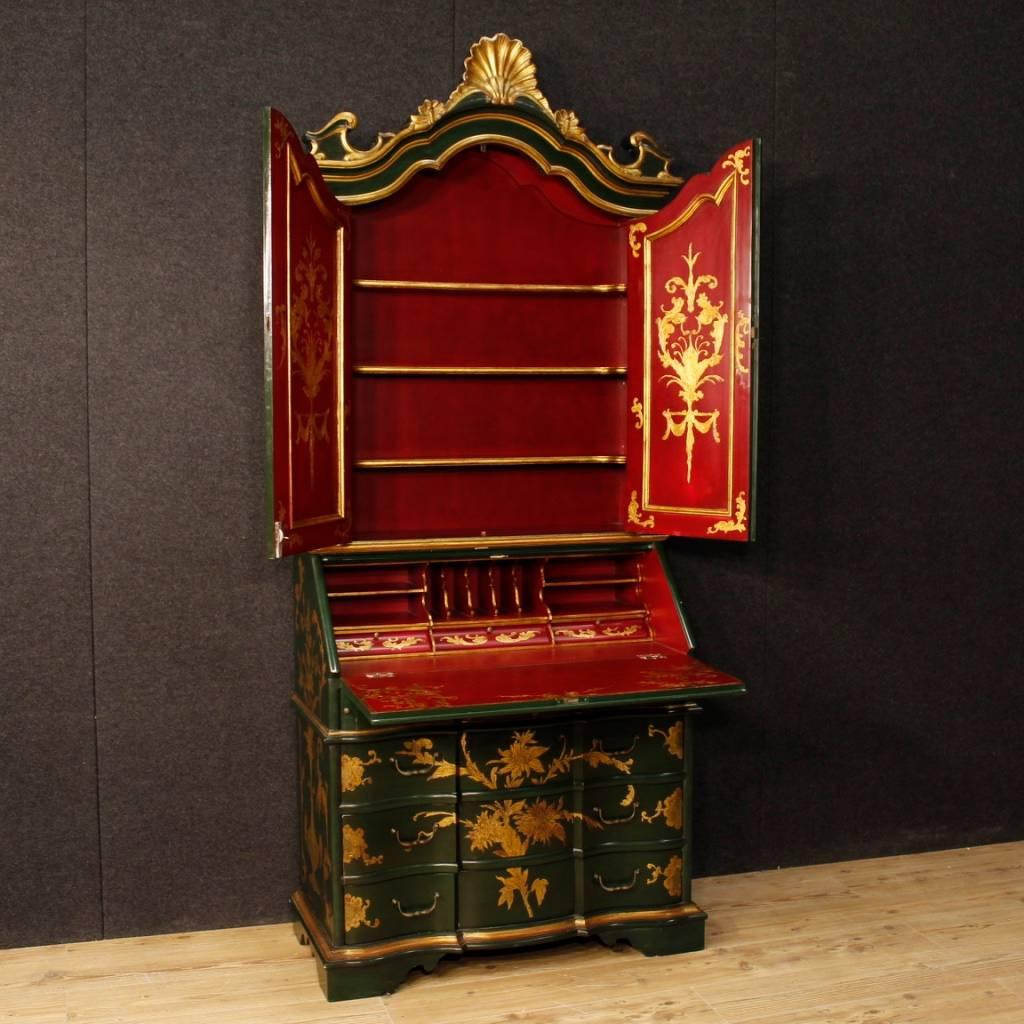 Venetian Trumeau in Lacquered and Gilt Wood from 20th Century 5