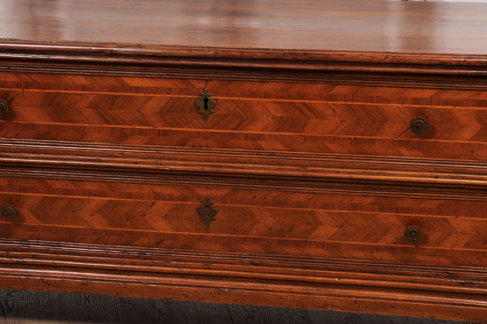 Decke aus venezianischem Nussbaum und Mahagoni mit Intarsien-Dekor und unechten Schubladen im Angebot 8