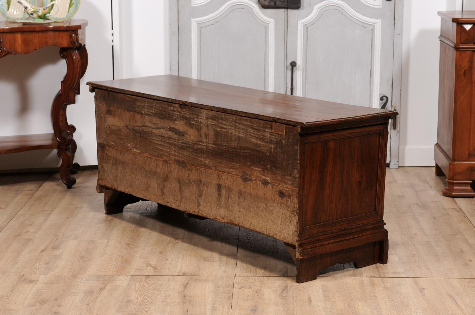 Venetian Walnut and Mahogany Blanket with with Marquetry Décor and Faux Drawers For Sale 2