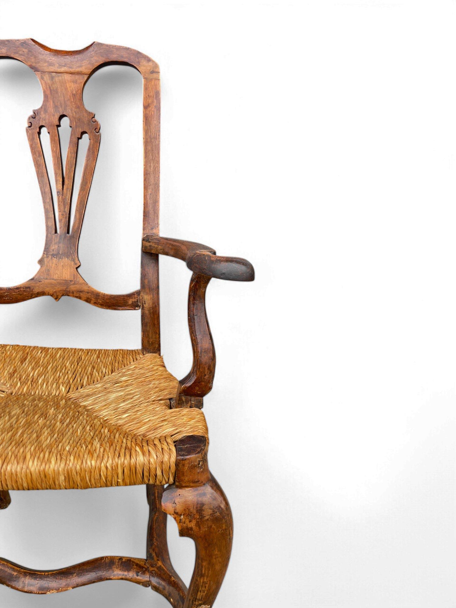 Sillón de nogal veneciano, Luis XV en venta 10