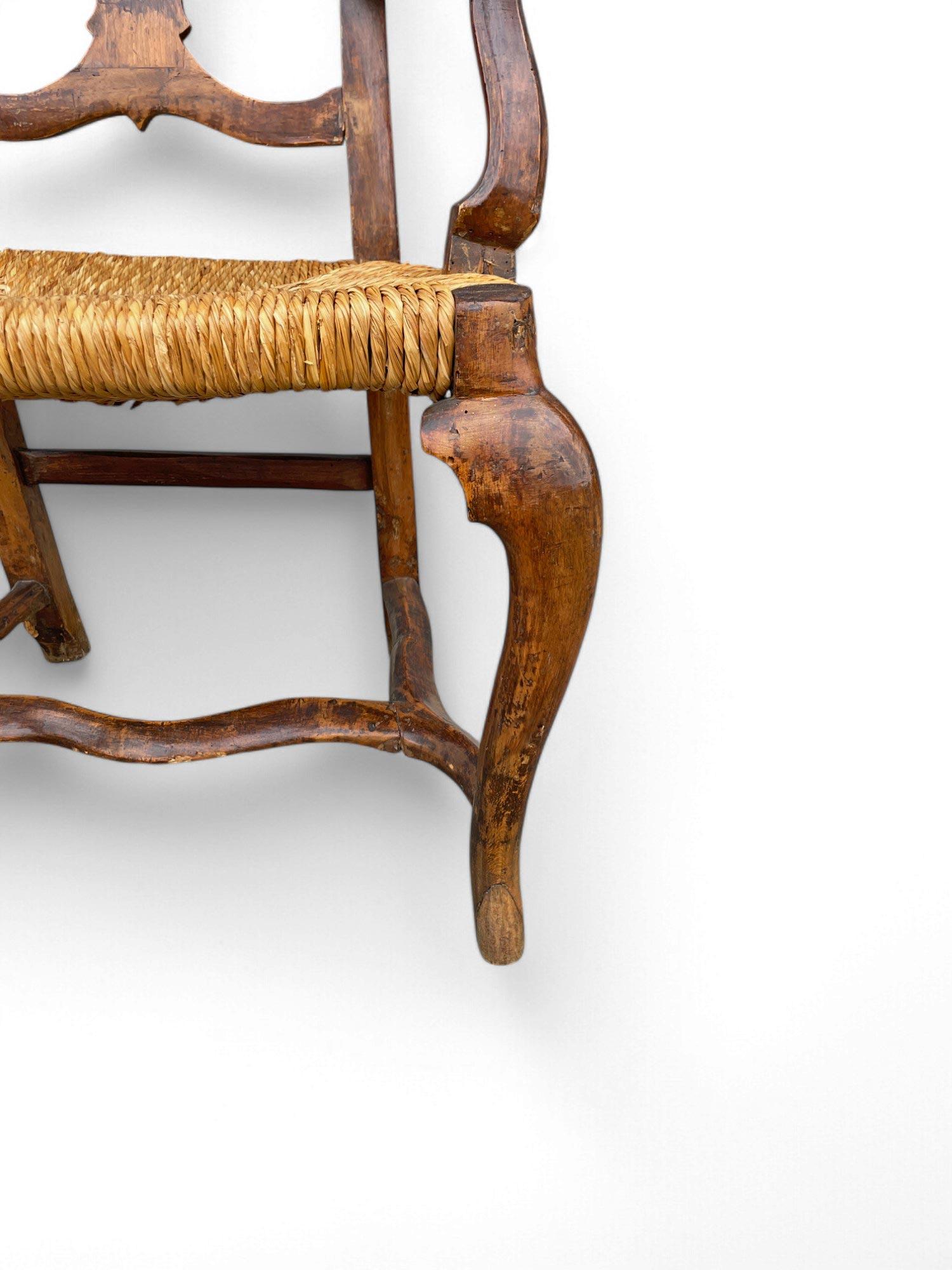 Sillón de nogal veneciano, Luis XV en venta 12