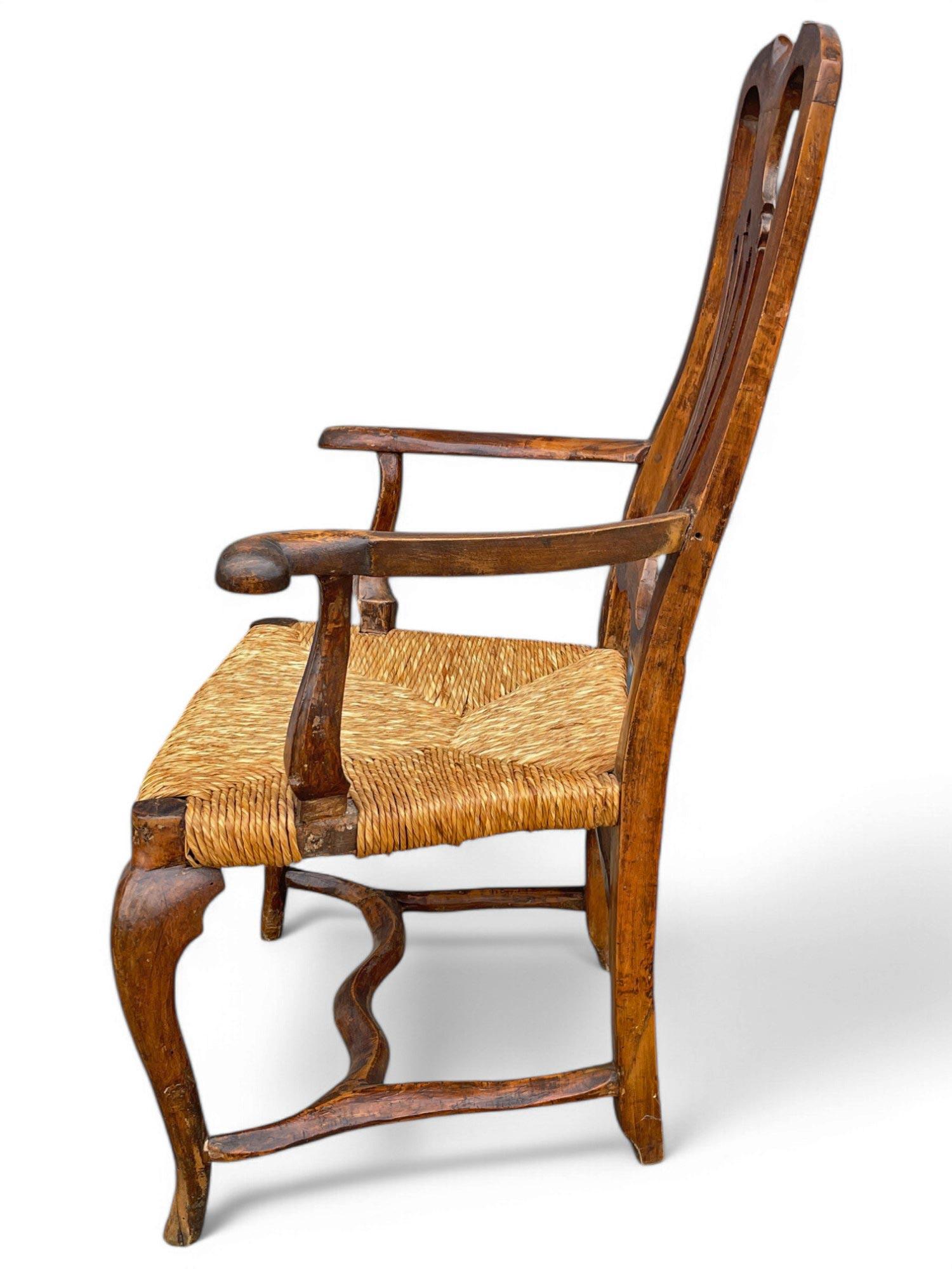 Sillón de nogal veneciano, Luis XV en venta 13