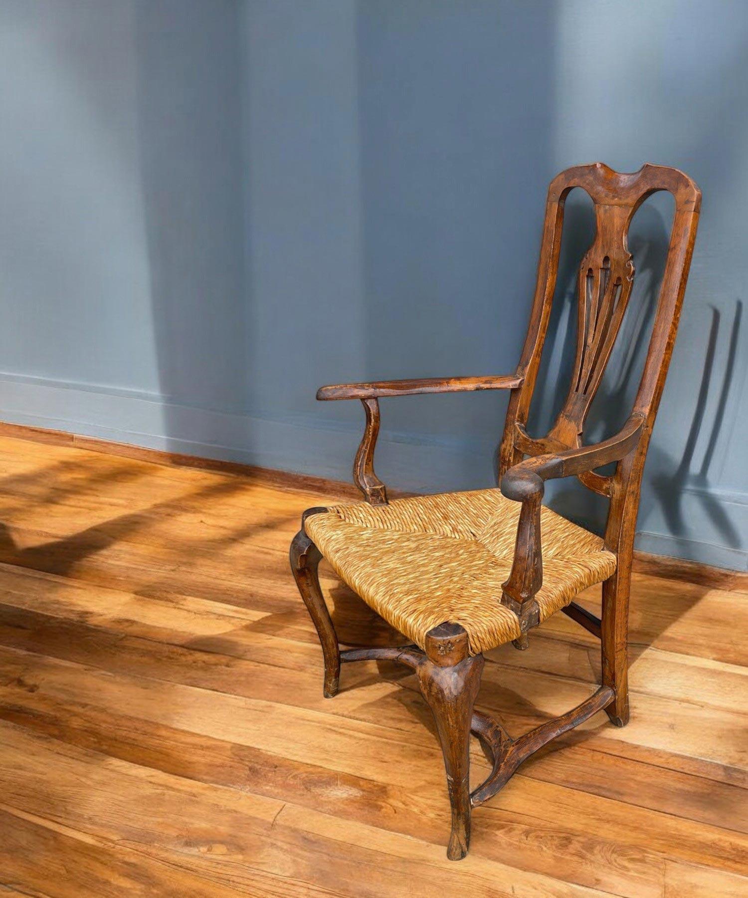 Sillón de nogal veneciano, Luis XV en Bueno estado para la venta en Vo', Veneto