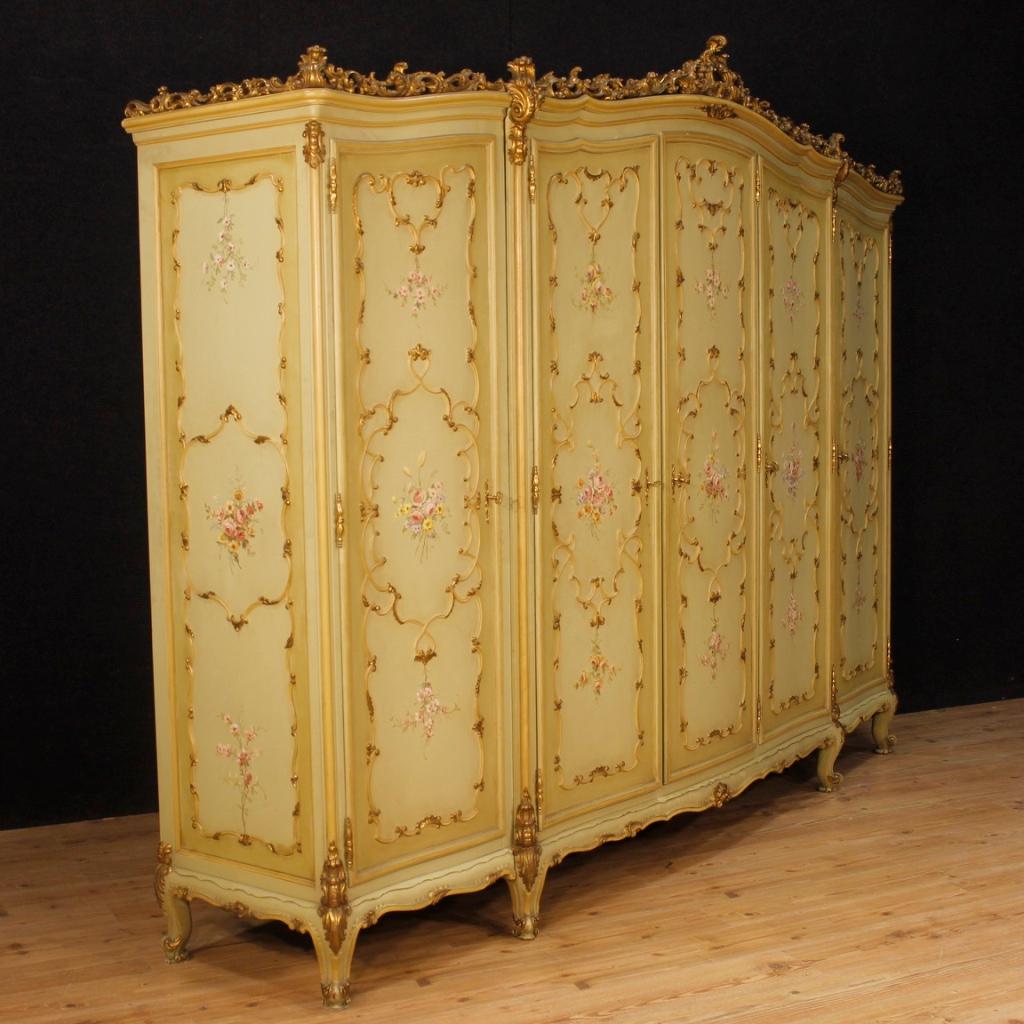 Venetian Wardrobe in Lacquered, Gilt, Painted Wood from 20th Century 2
