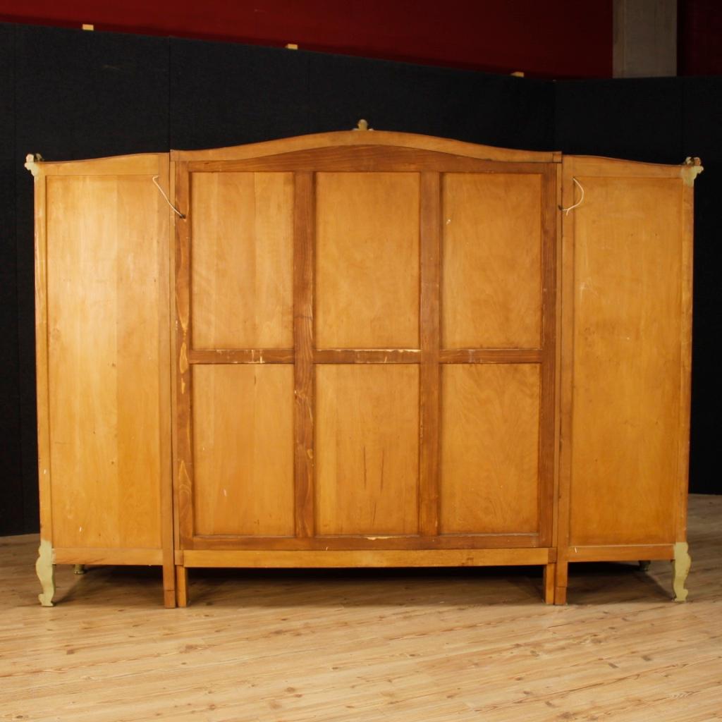 Venetian Wardrobe in Lacquered, Gilt, Painted Wood from 20th Century 3