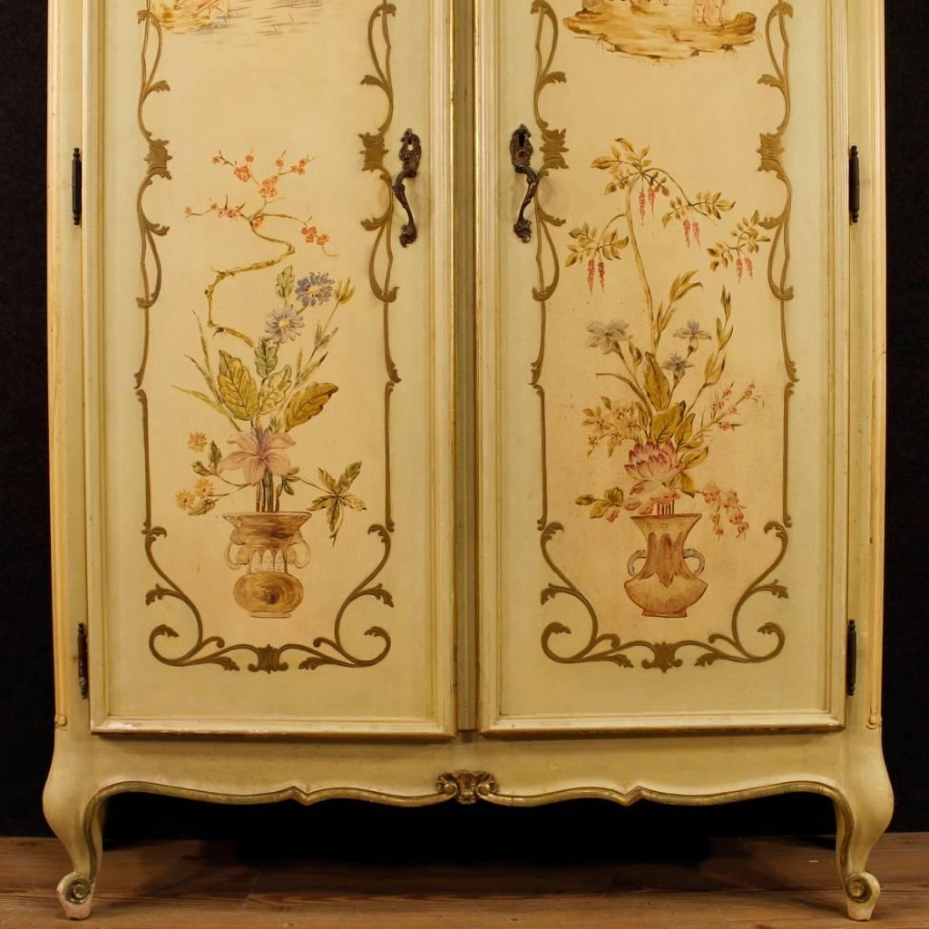 Italian Venetian Wardrobe in Painted and Gilt Chinoiserie Wood from 20th Century