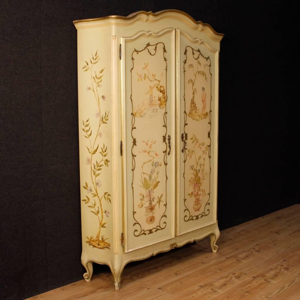 Venetian Wardrobe in Painted and Gilt Chinoiserie Wood from 20th Century 3