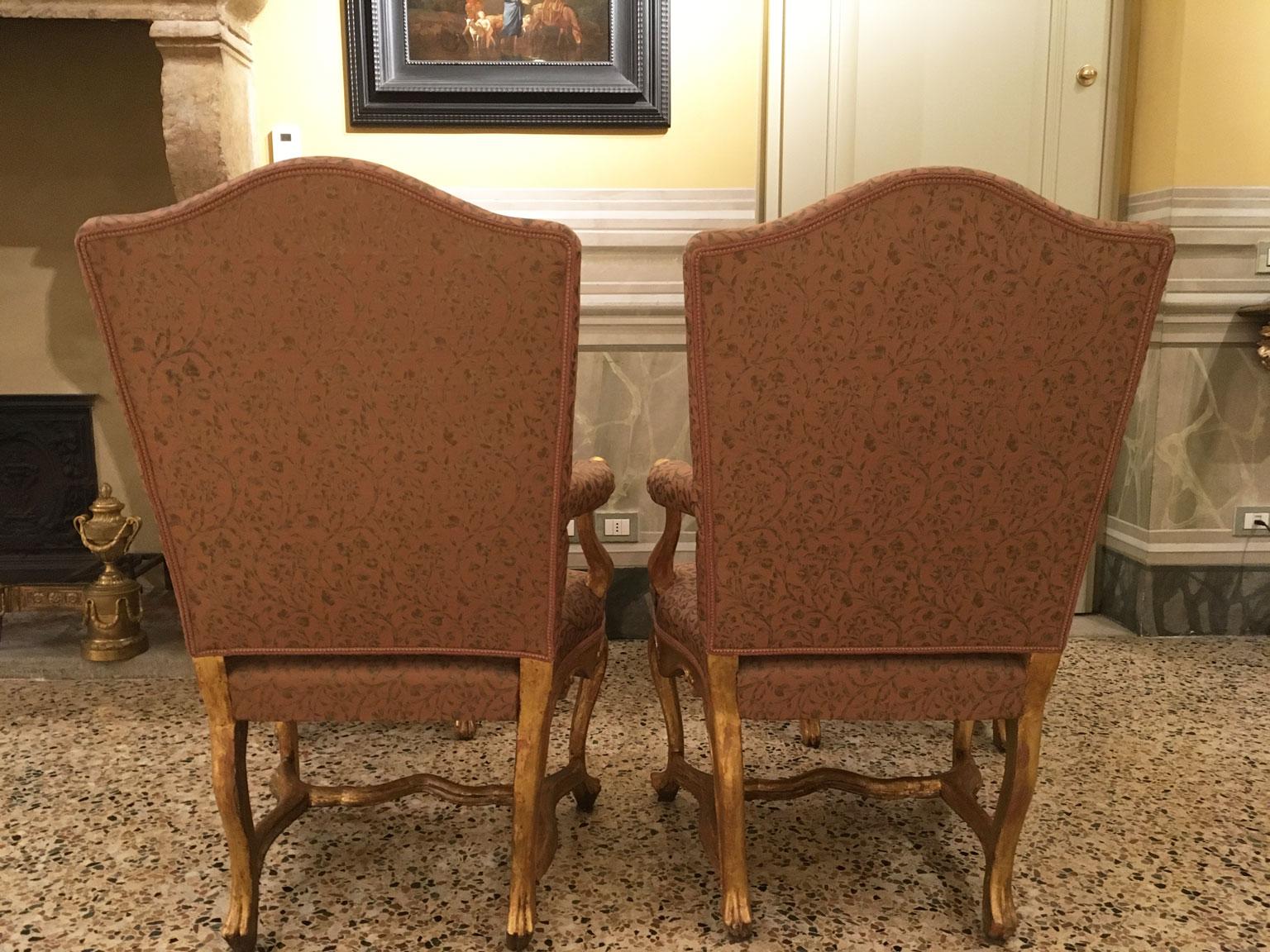 Venezia Italy Early 18th Century Set 5 Rococo Carved Giltwood Armchairs For Sale 4