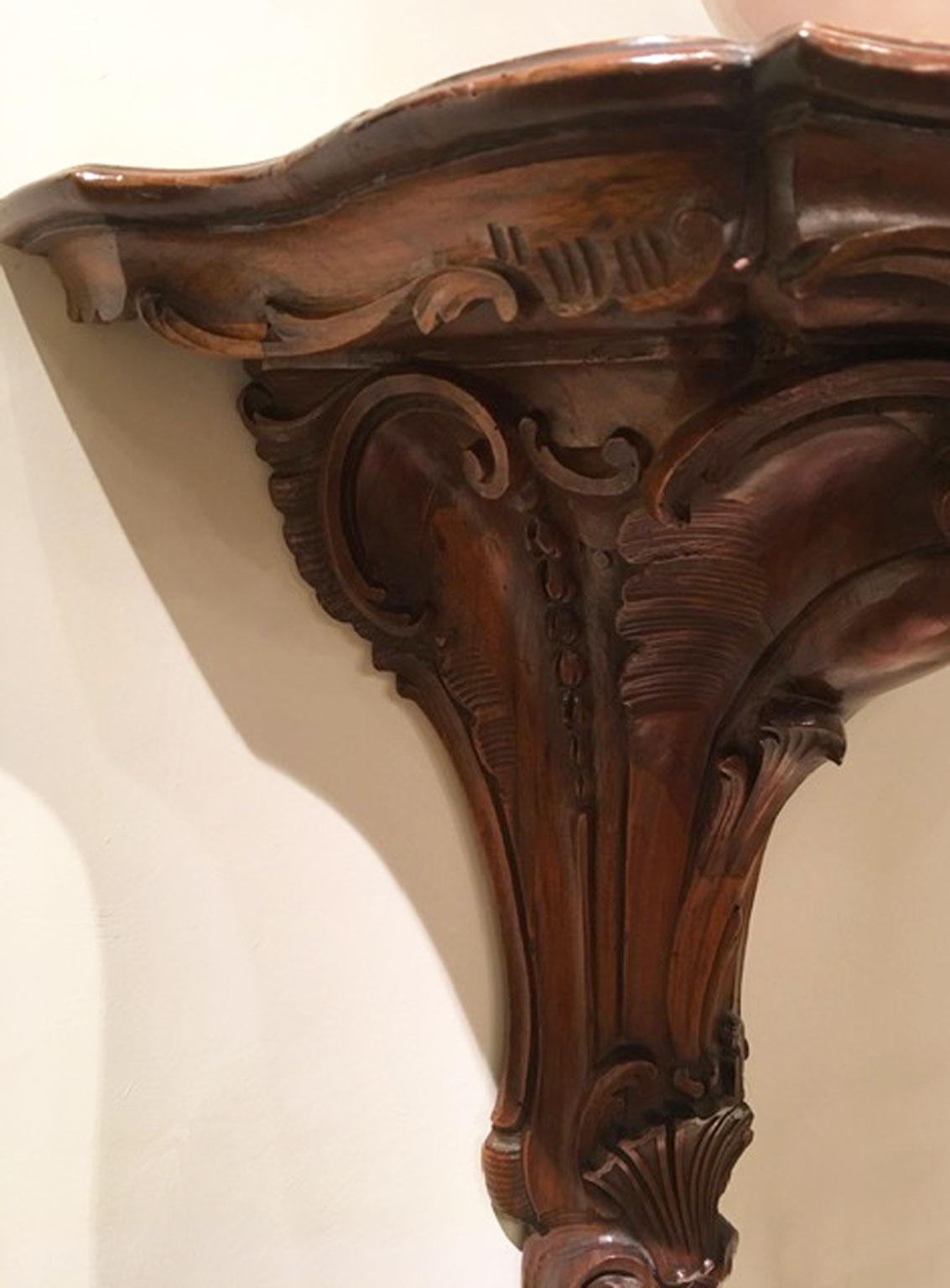 Italian Venezia Italy Mid-18th Century Pair Hand Carved Nutwood Wall Brackets For Sale