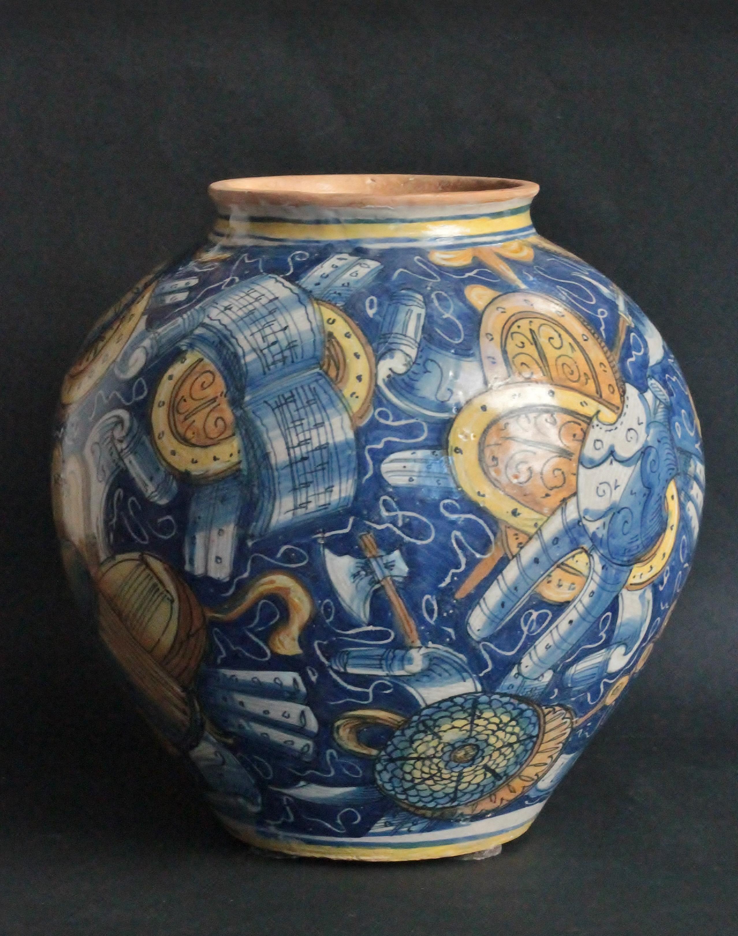 Renaissance Venezia Vase-Bowl Maiolica Fully Decorated with Military Trophies, circa 1560 For Sale