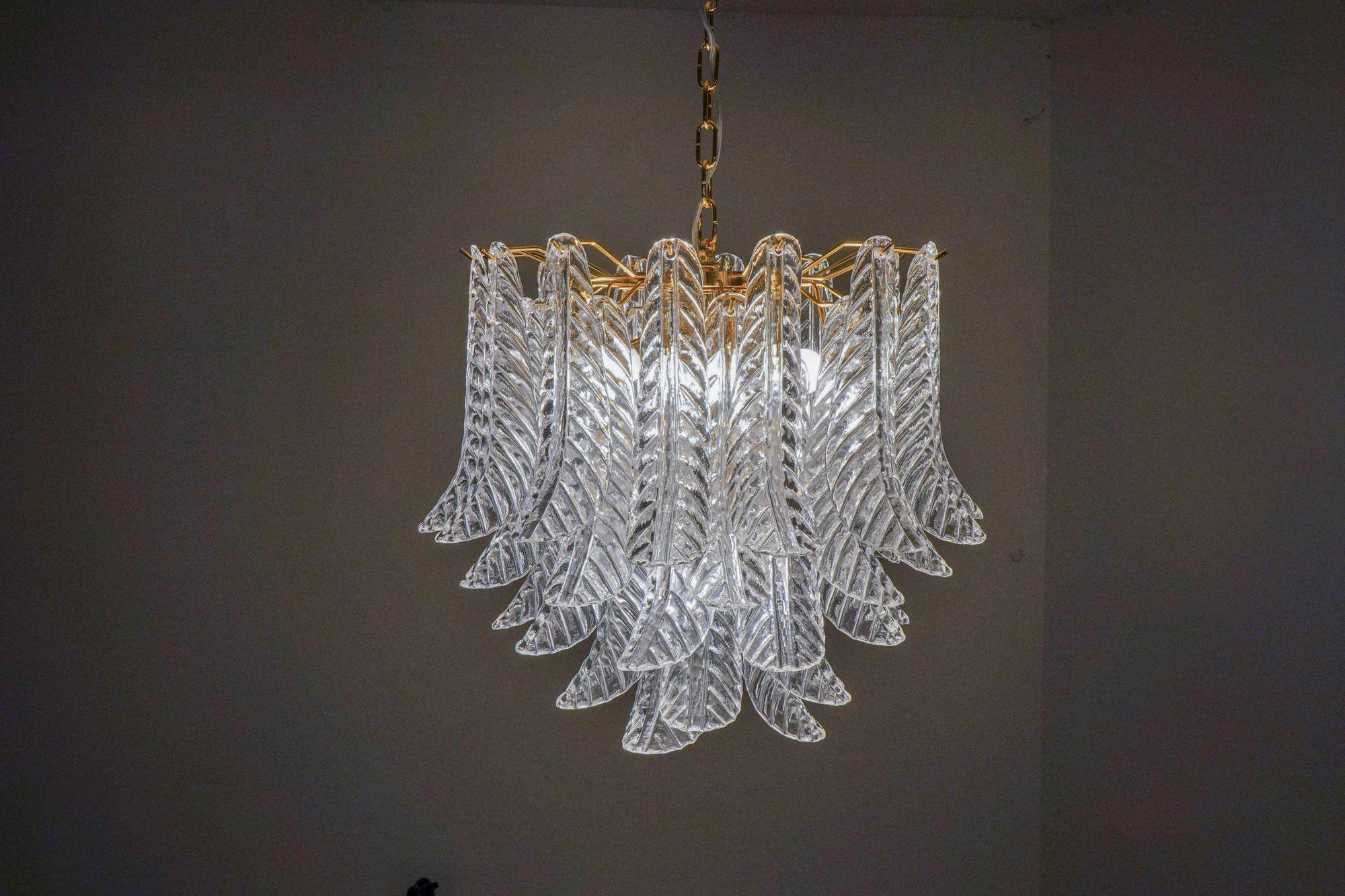 Glass Veneziana 5 tiers chandelier. 41 Clear glass piece . Piattelli design. US wired For Sale