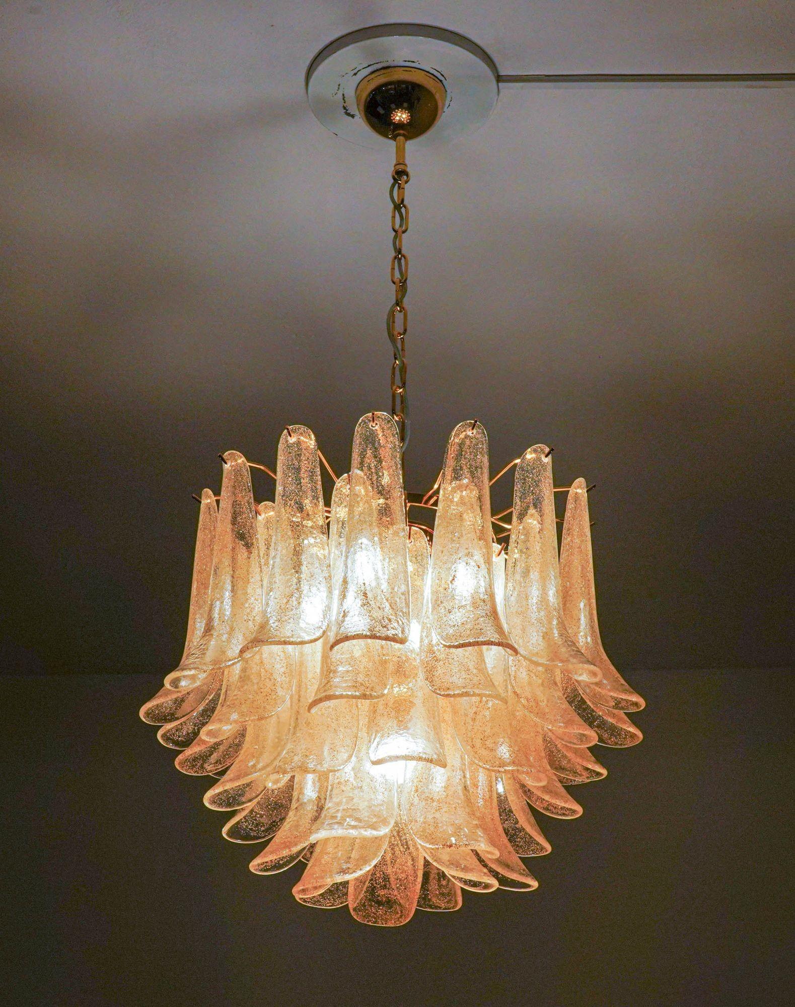 Mid-Century Modern Veneziana 5 tiers chandelier. 41 Gold Pulegoso elements. Piattelli. UL listed For Sale