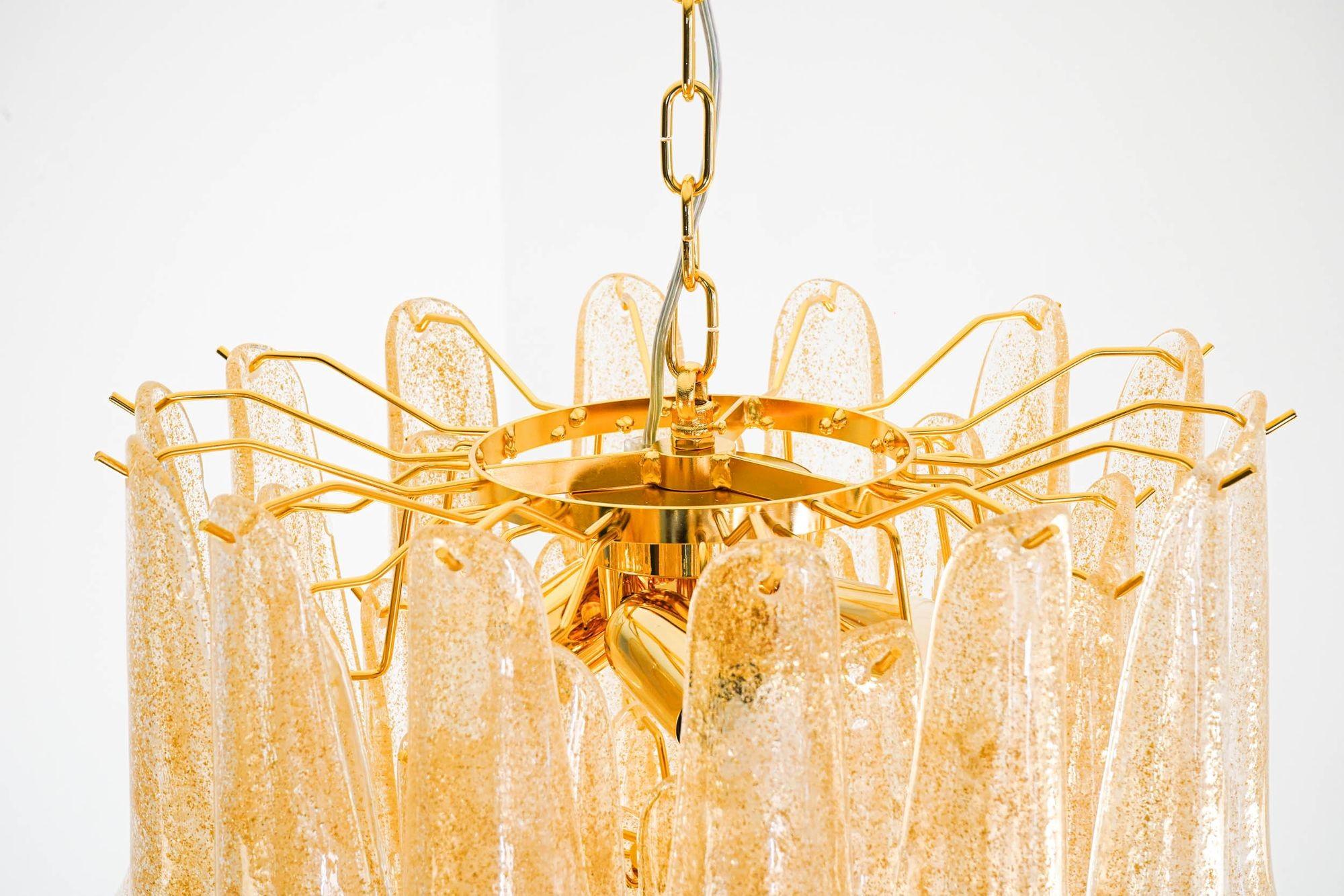 Veneziana 5 tiers chandelier. 41 Gold Pulegoso elements. Piattelli. US wiring For Sale 2