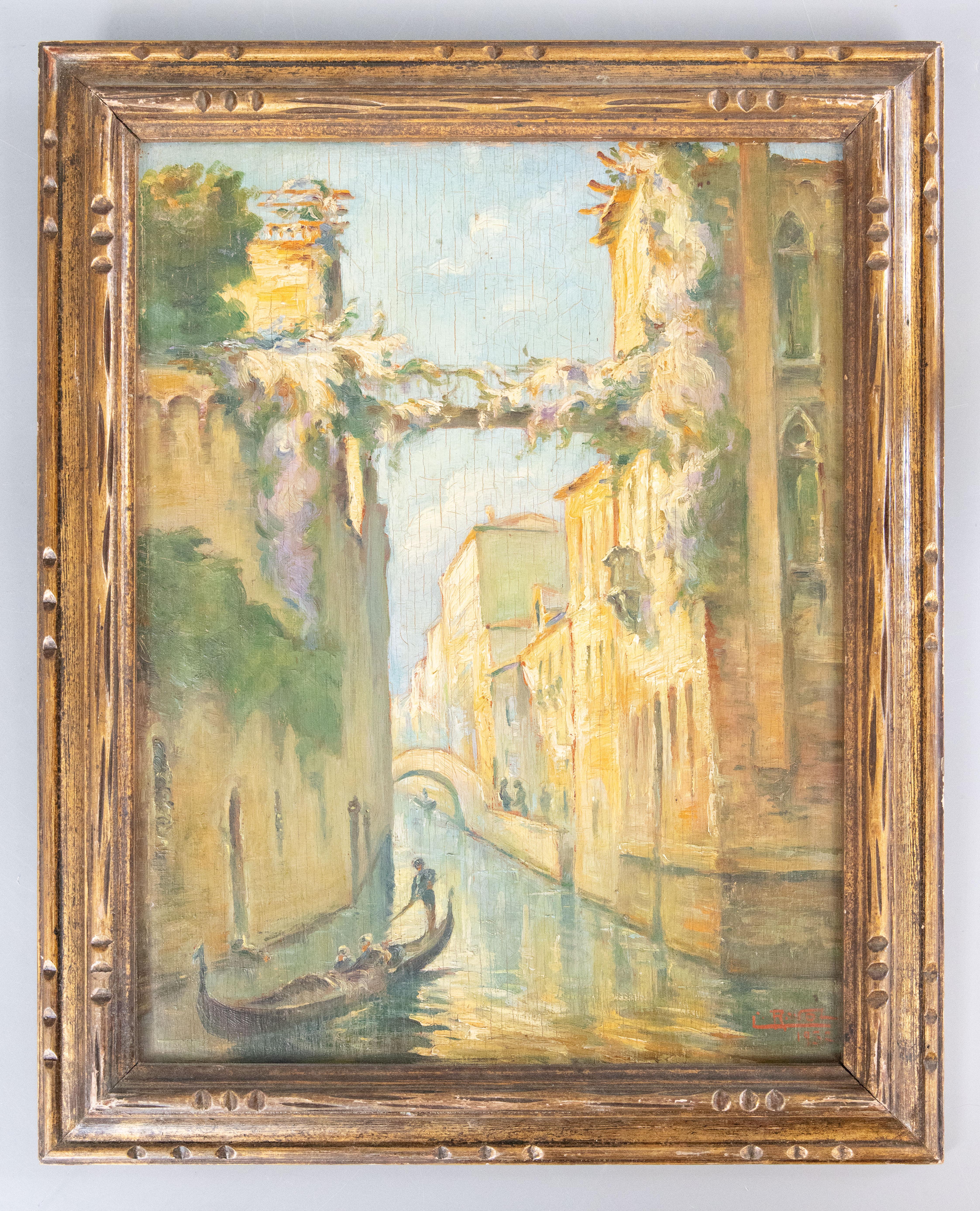 Ein schönes Paar italienischer Öl-auf-Karton-Landschaftsgemälde, die Kanäle in Venedig darstellen. Signiert und datiert 1932, Unterschrift undeutlich. Sie werden in ihren ursprünglichen Goldholzrahmen präsentiert.

Abmessungen: 13,25 