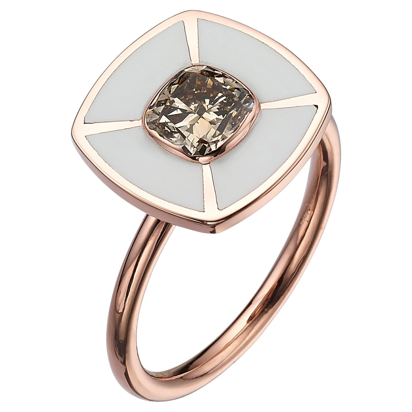 Collection Venise : Bague en or rose 18 carats avec diamants en forme de coussin et émail blanc