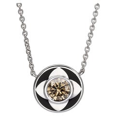 Collection Venise : Pendentif en or blanc 18 carats avec diamants et émail noir de forme ronde